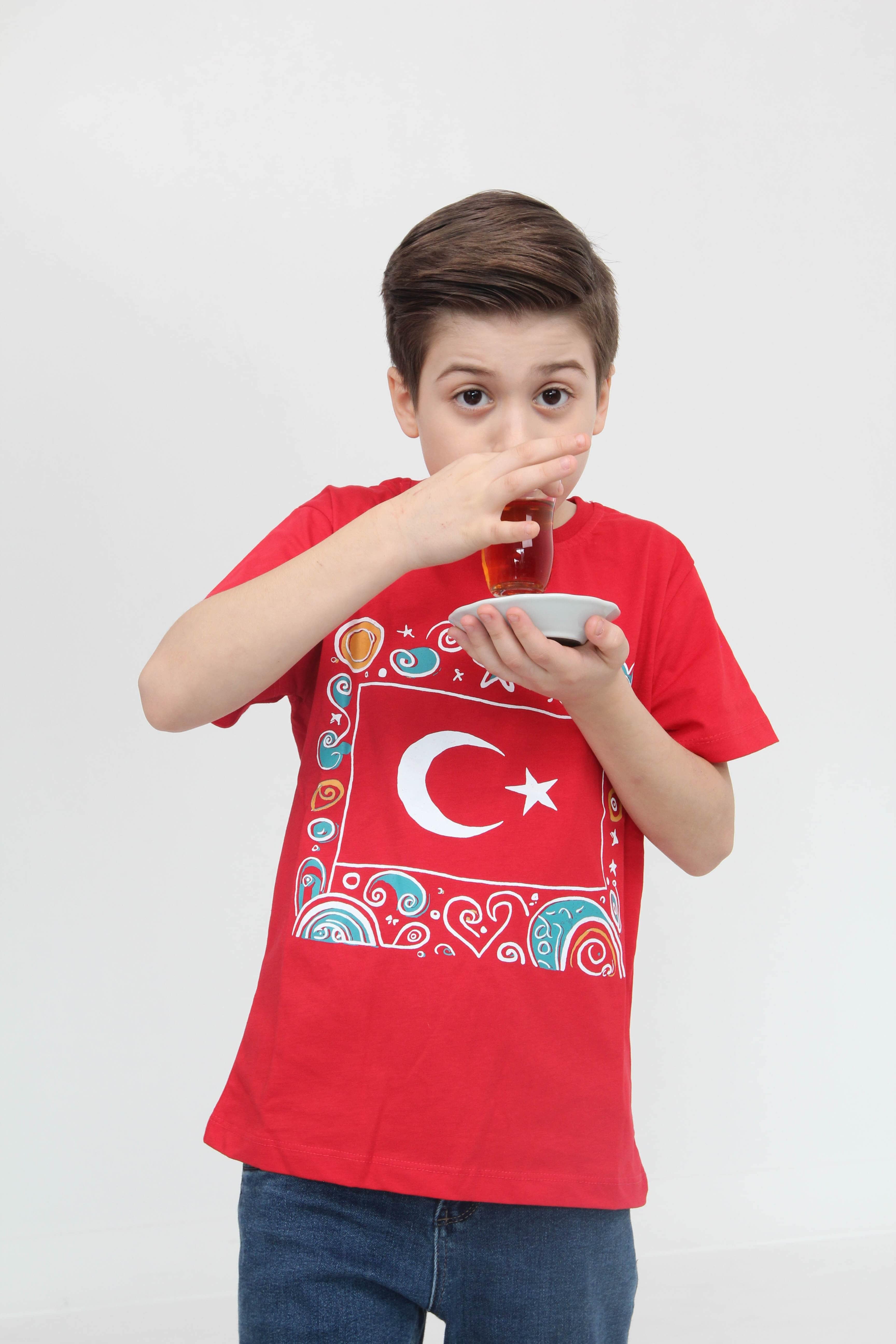 %100 Pamuklu Türk Bayraklı Kız Erkek Çocuk Tişört Kırmızı - 23 Nisan 29 Ekim Bayramı - Perendi