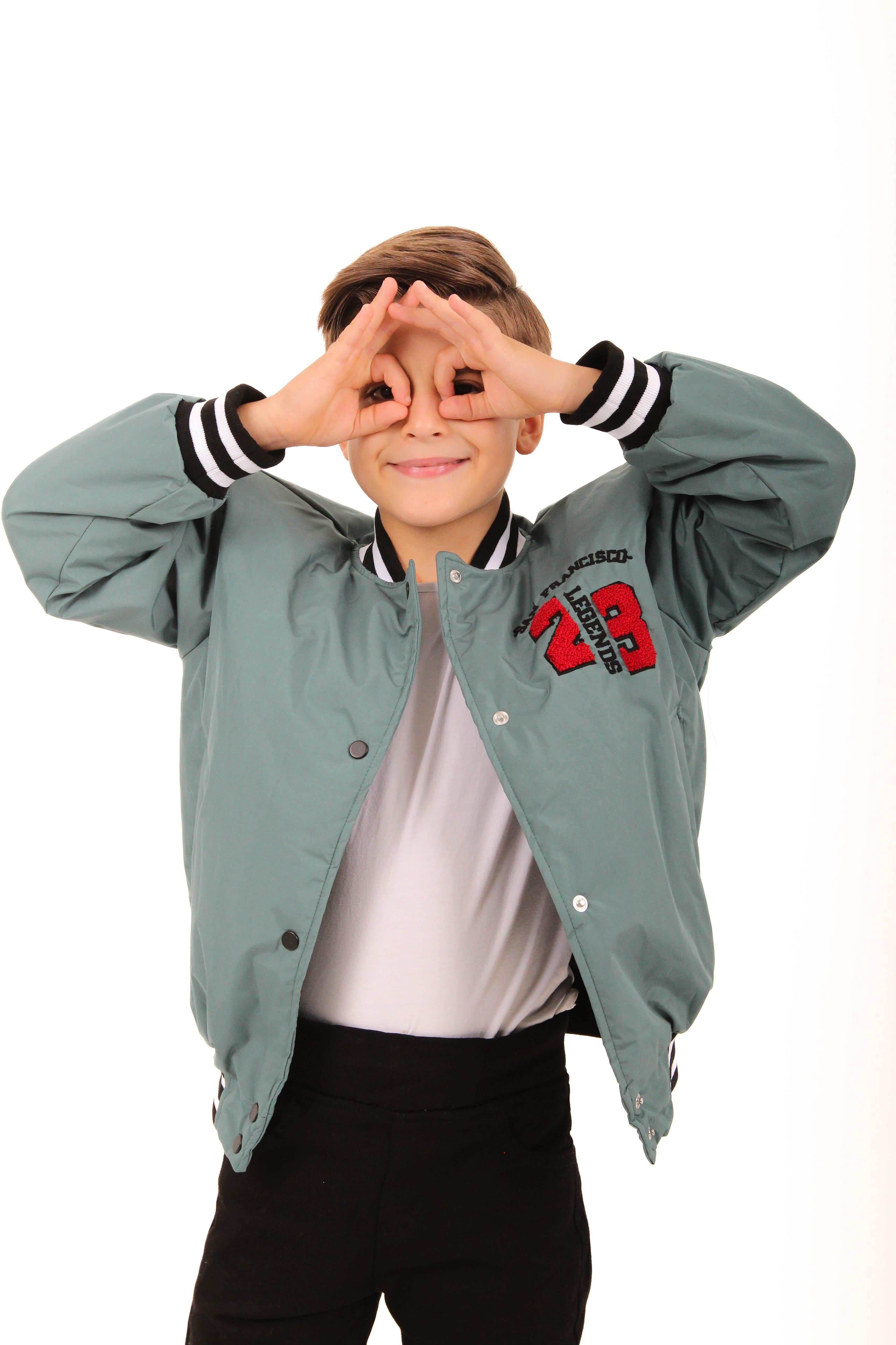 28 Nakışlı Erkek Çocuk Bomber Ceket