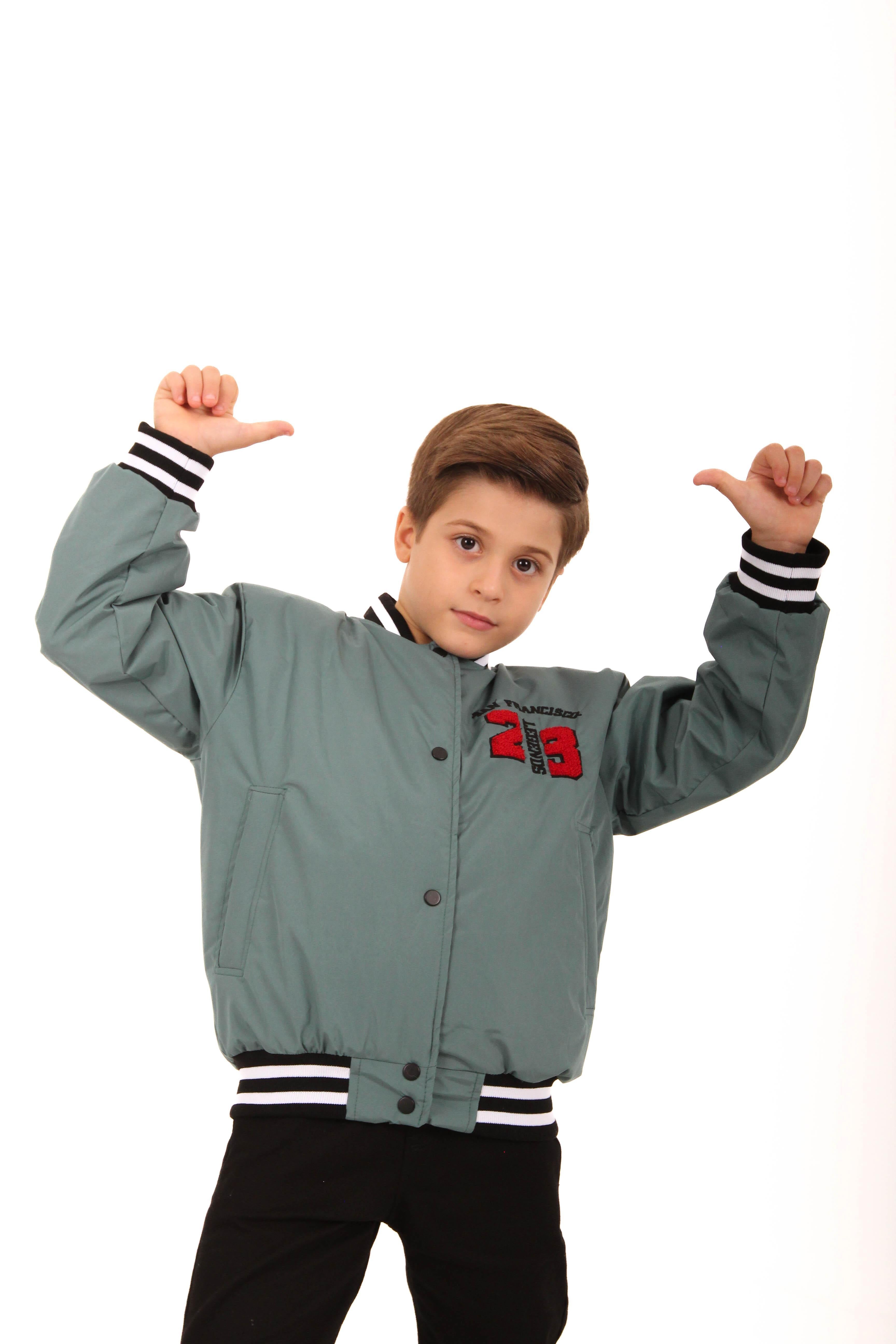 28 Nakışlı Erkek Çocuk Bomber Ceket