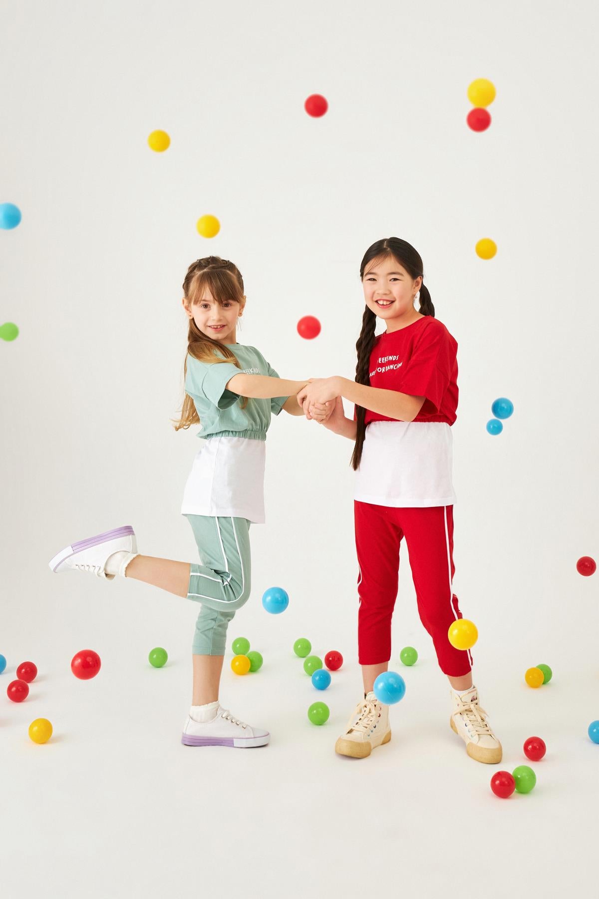 Baskılı Şerit Detaylı Atletli ve Taytlı Kız Çocuk Üçlü Takım Kırmızı - Perendi