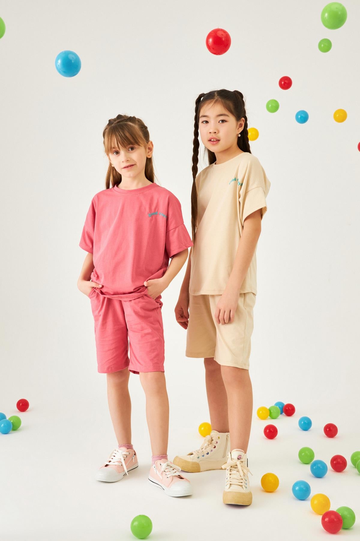 Bisiklet Yaka Düşük Omuz Basic Nakışlı Şortlu Unisex Çocuk İkili Takım Taş - Perendi
