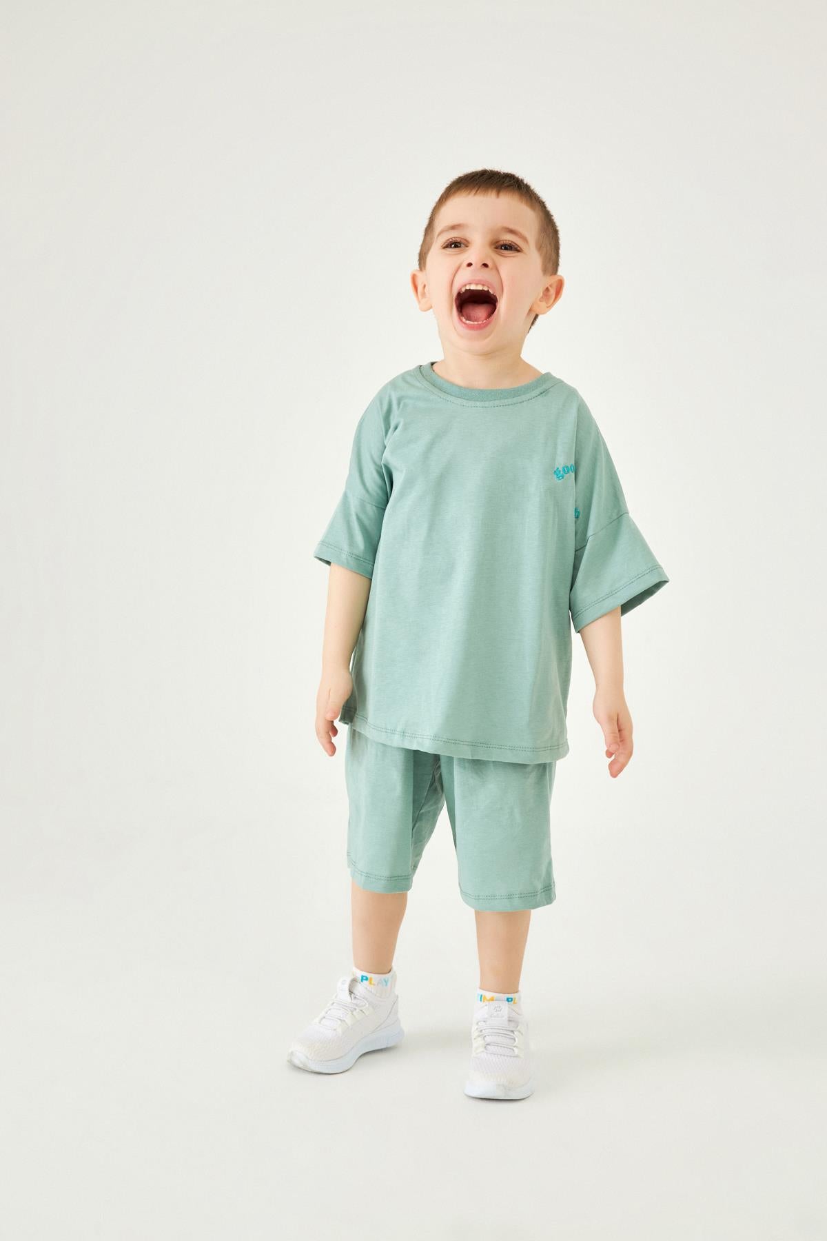 Bisiklet Yaka Düşük Omuz Basic Nakışlı Şortlu Unisex Çocuk İkili Takım Yeşil - Perendi