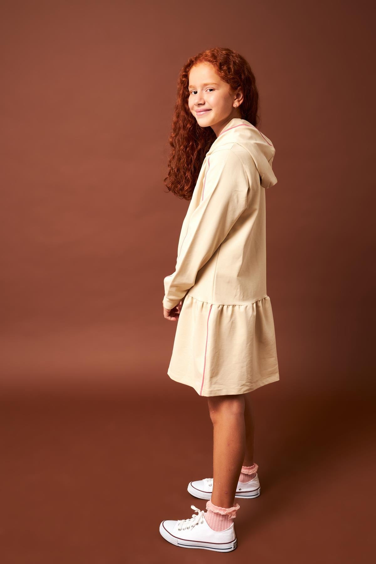 Biye Detaylı Kapüşonlu Kız Çocuk Elbise