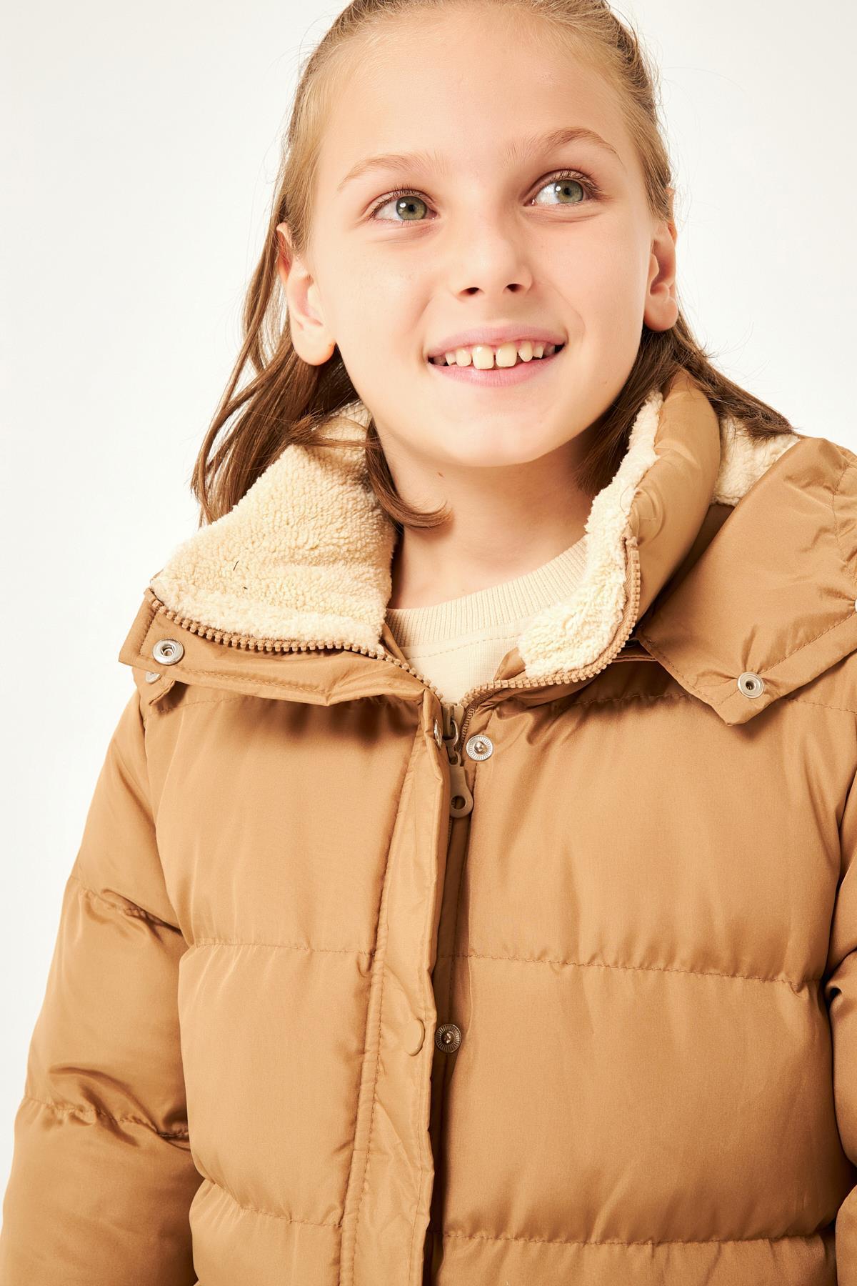 Cep Detaylı Kapüşonlu Unisex Çocuk Mont