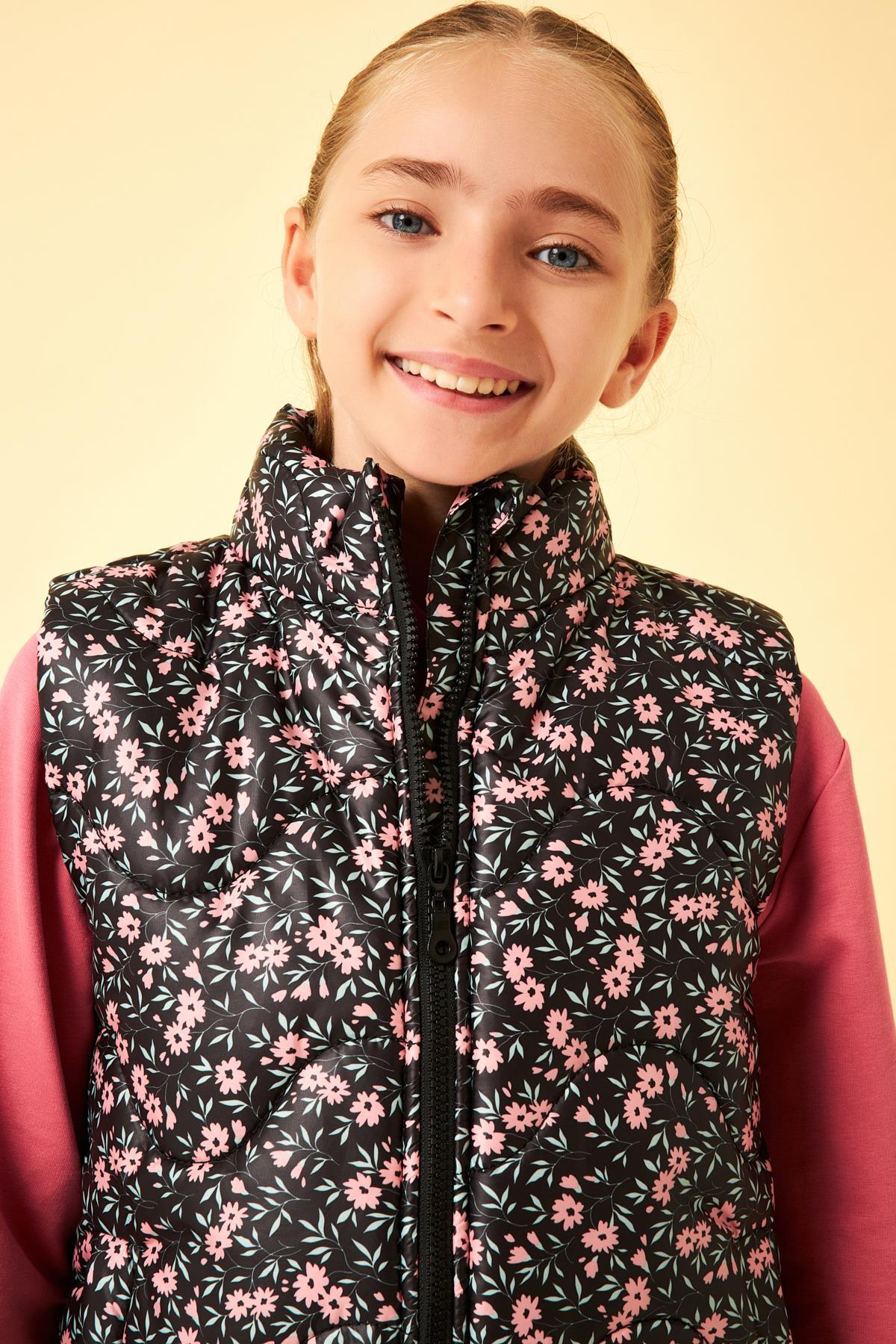 Çiçek Desenli Kız Çocuk Yelek