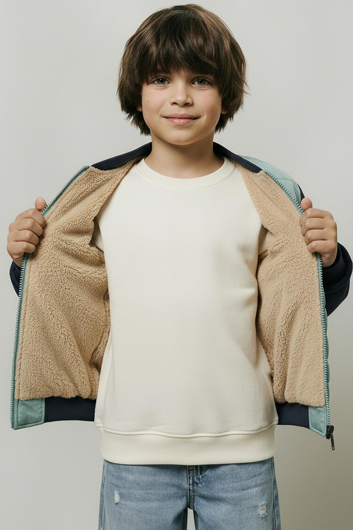 Erkek Çocuk İçi Peluşlu Nakış Detaylı Kapitone Kolej Ceket