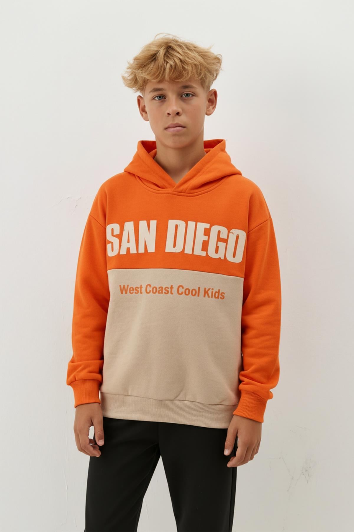 Erkek Çocuk Kapüşonlu Baskı Detaylı Parçalı Sweatshirt