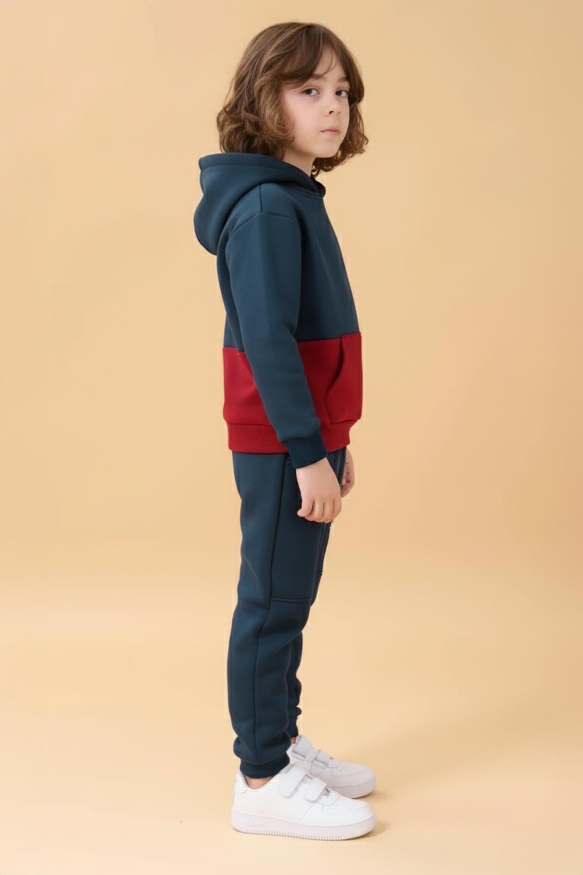 Erkek Çocuk Kapüşonlu Kanguru Cepli 2 Renk Sweatshirt ve Rahat Kalıp İçi Polarlı Jogger Alt Takım – İndigo & Kırmızı