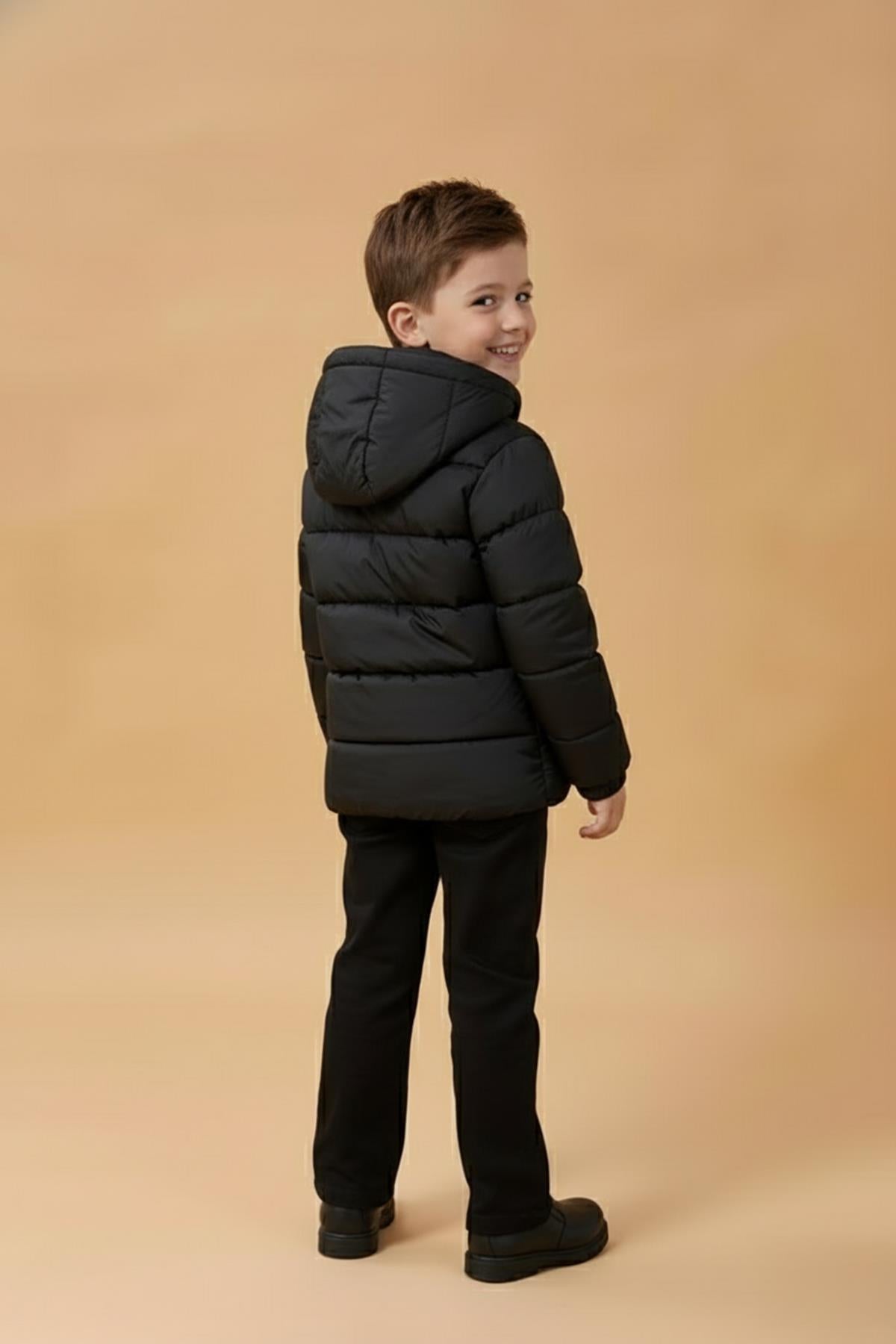 Erkek Çocuk Kapüşonlu Kürklü Şişme Mont – Siyah