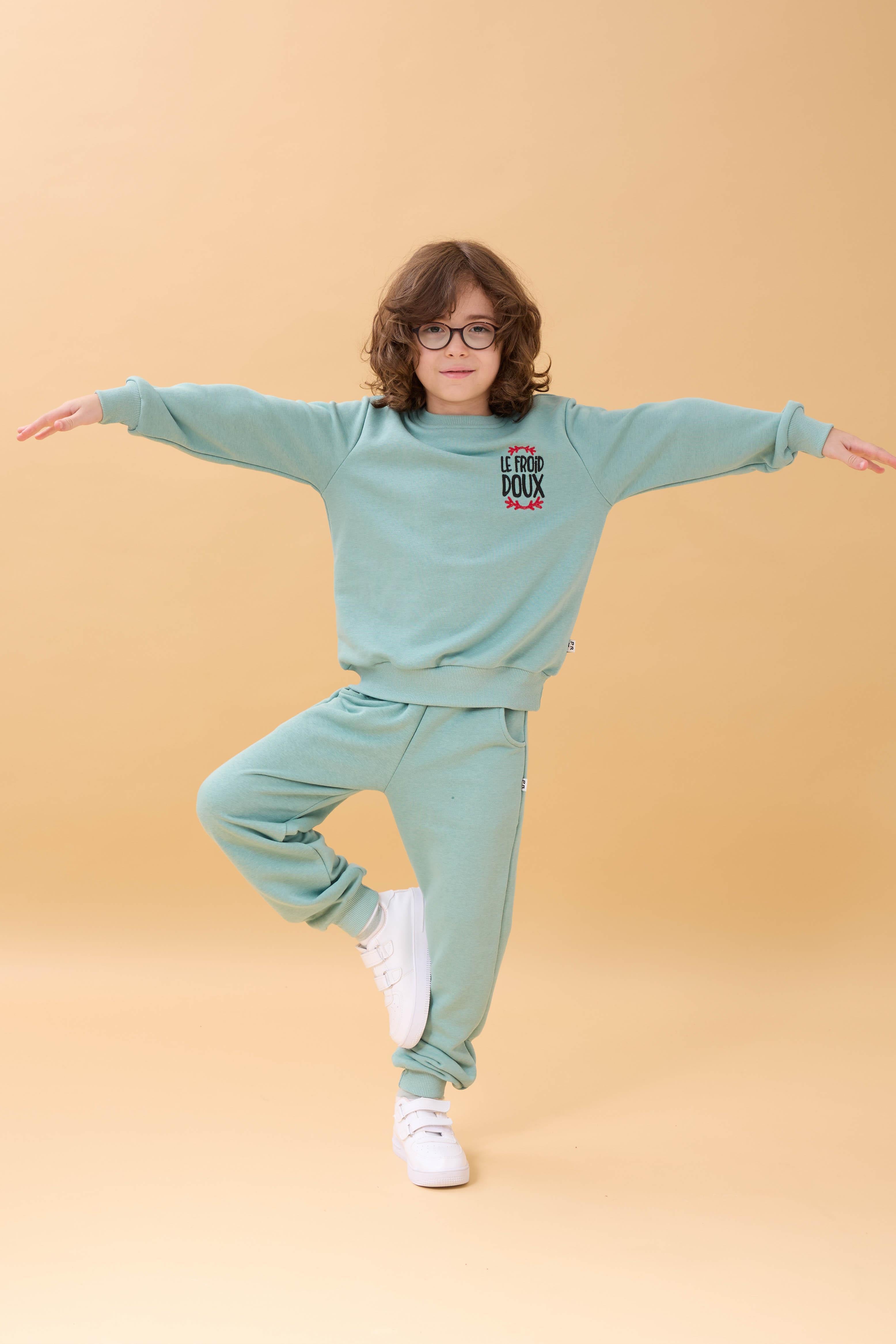 Erkek Çocuk Nakış Baskı Detaylı Mevsimlik İkili Takım