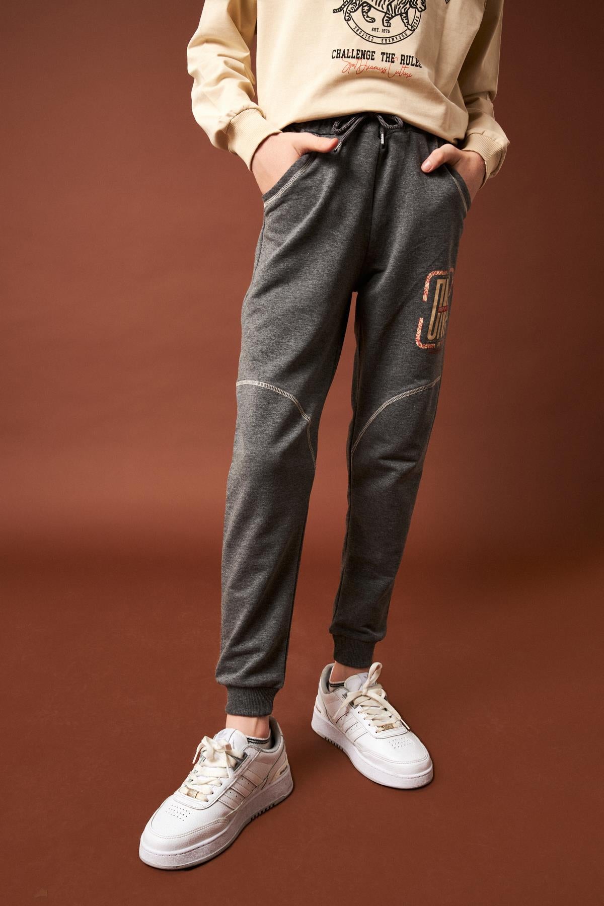 One Baskı Detaylı Erkek Çocuk Eşofman Altı Antrasit - Perendi