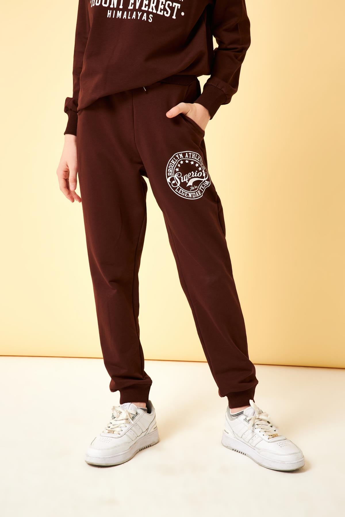 Superior Baskı Detaylı Erkek Çocuk Eşofman Altı Kahverengi - Perendi