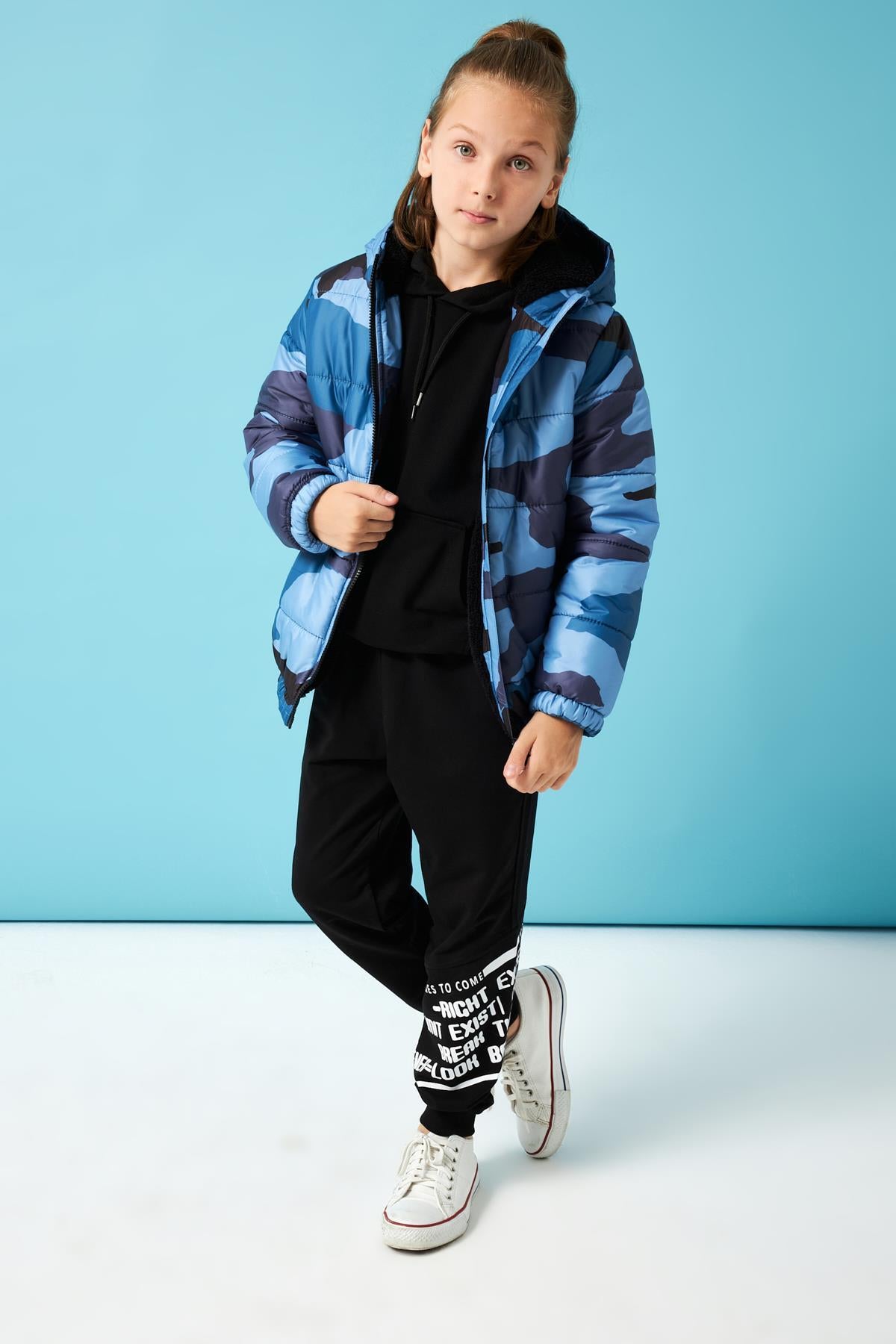 Kamuflaj Desenli Erkek Çocuk Mont