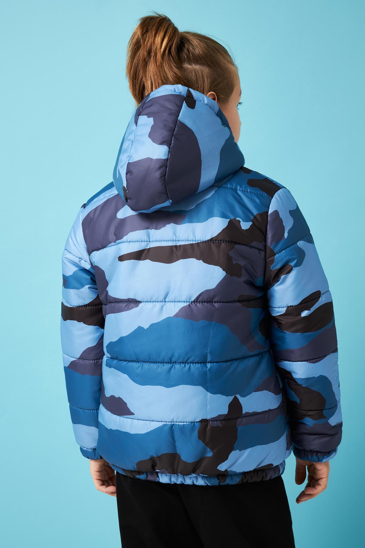 Kamuflaj Desenli Erkek Çocuk Mont