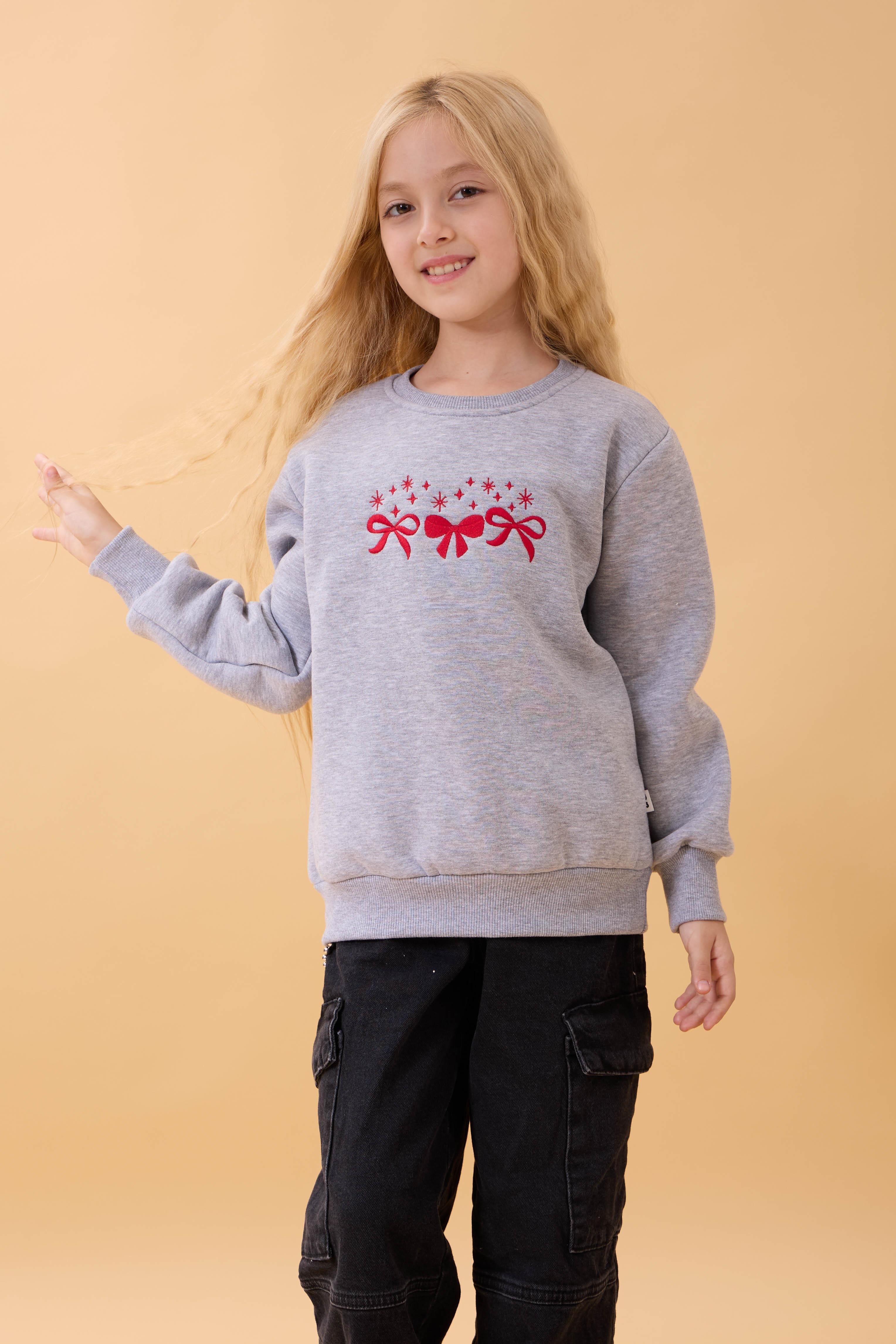Kız Çocuk Bisiklet Yaka Fiyonk Nakışlı Sweatshirt