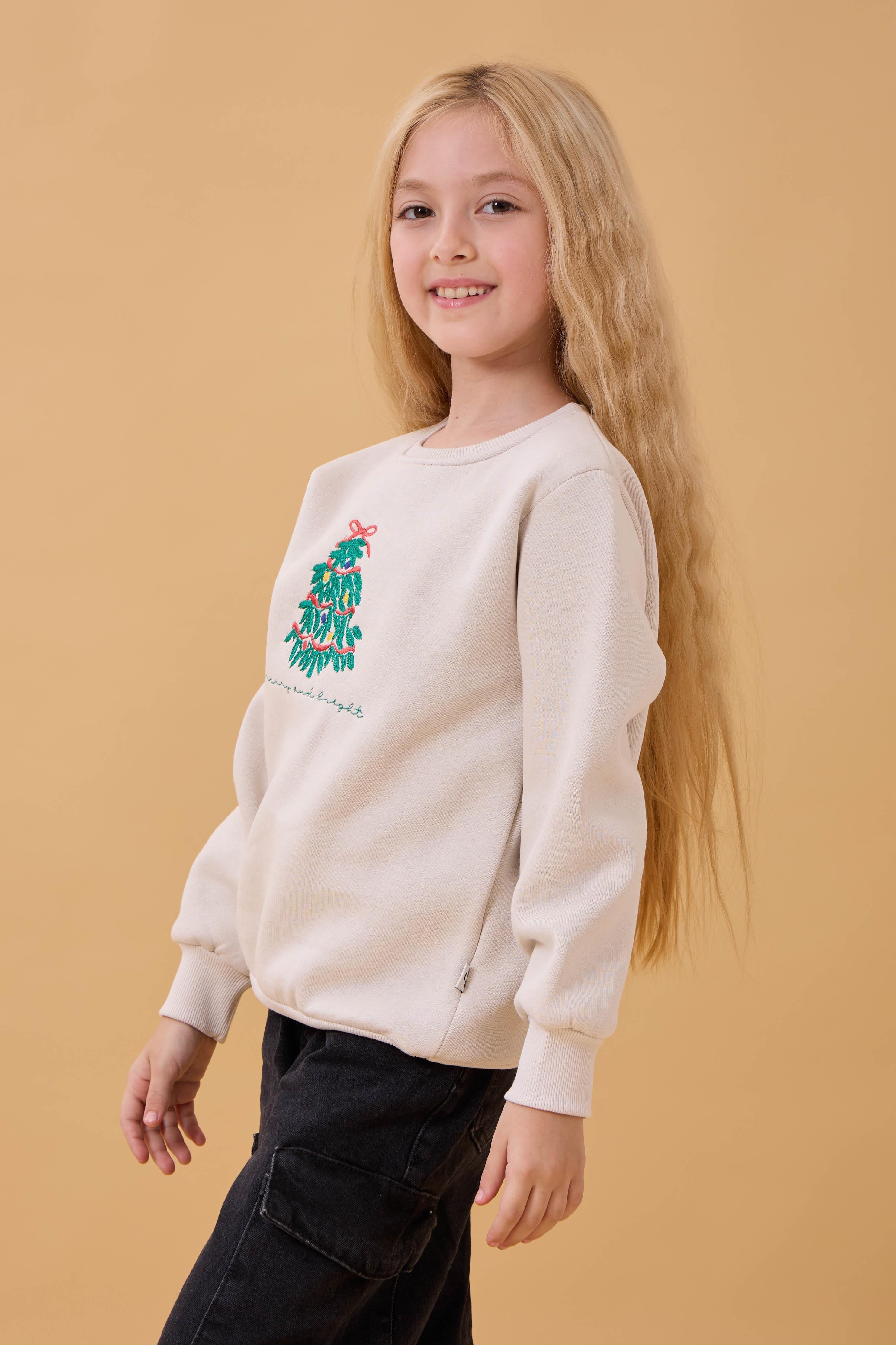 Kız Çocuk Bisiklet Yaka Nakış Detaylı Kışlık Sweatshirt