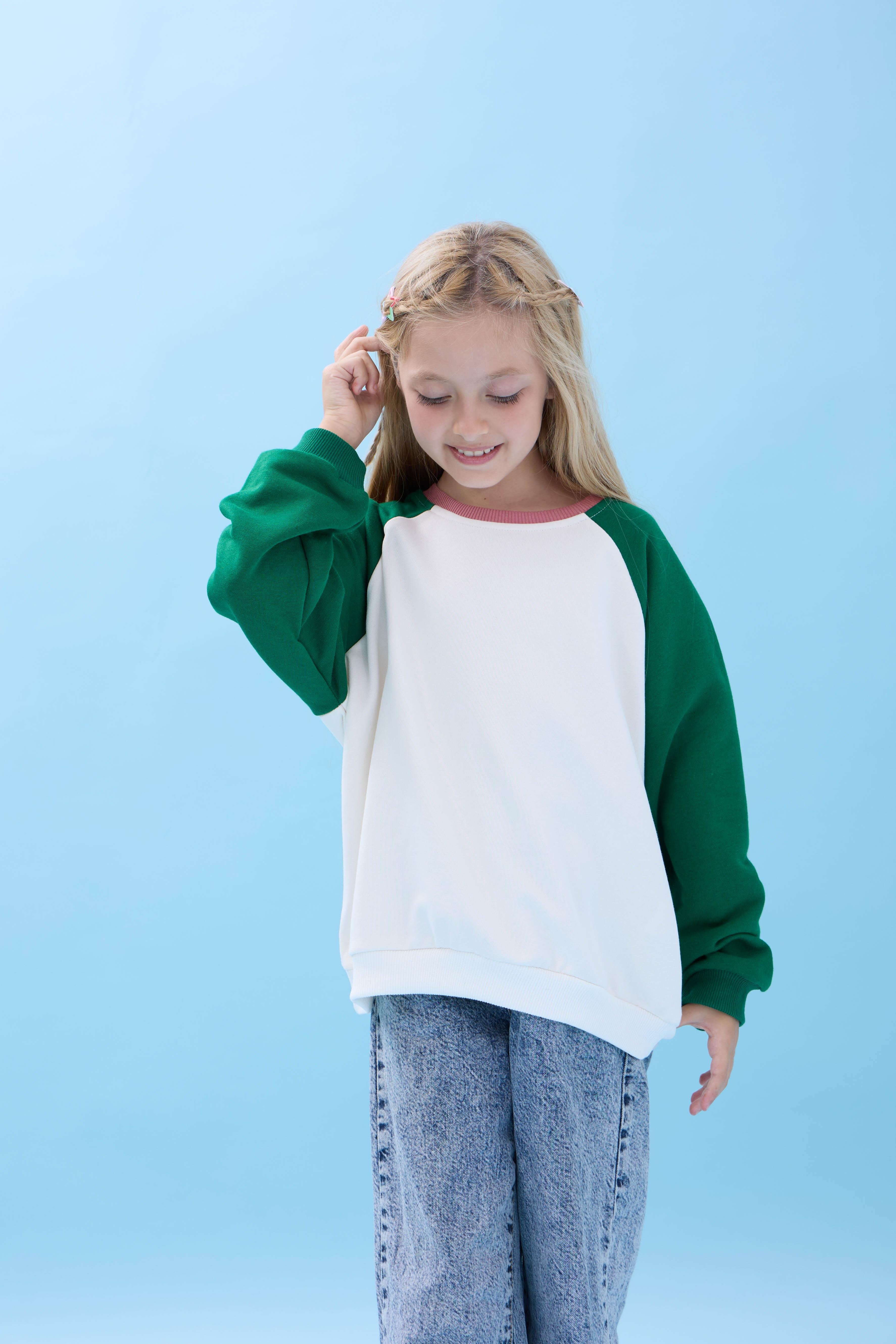 Kız Çocuk Bisiklet Yaka Renkli Basic Oversize Mevsimlik Kreş Sweatshirt - Ekru/Yeşil