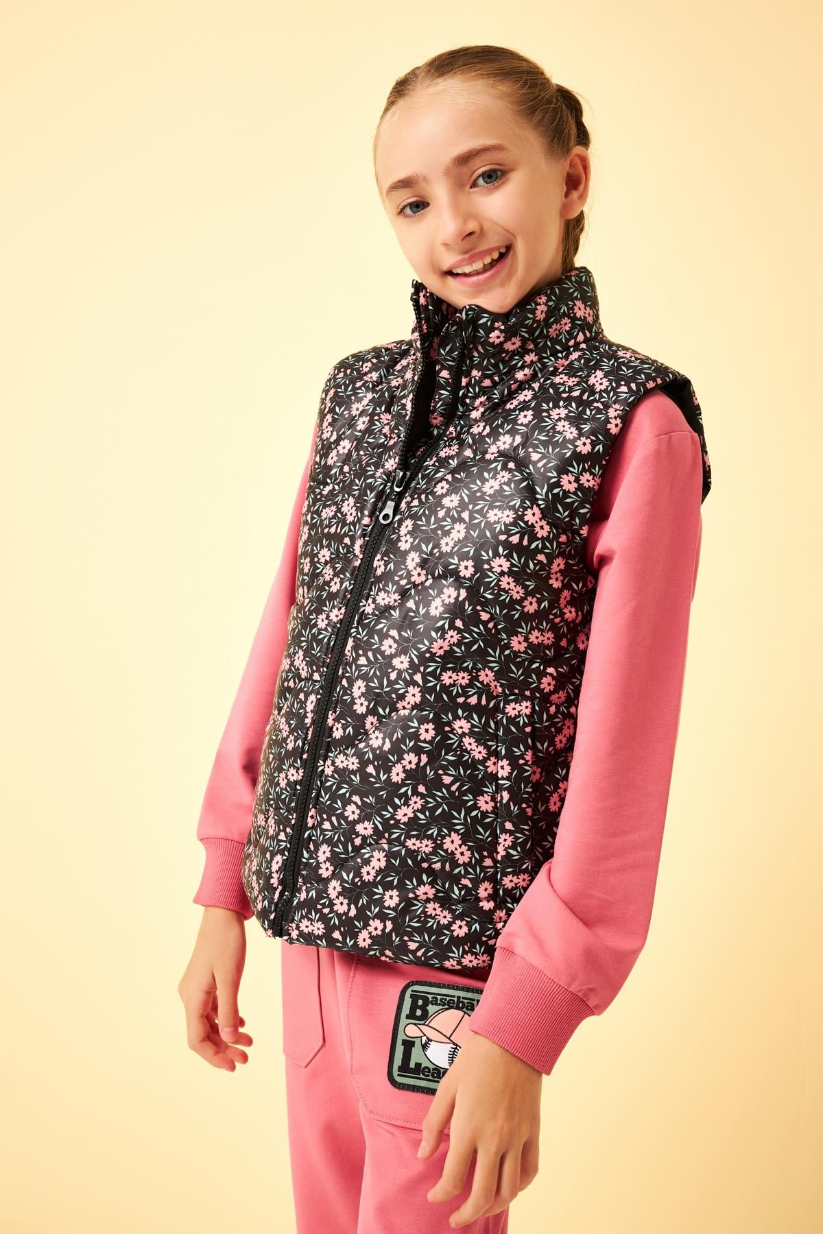 Çiçek Desenli Kız Çocuk Yelek Siyah - Perendi