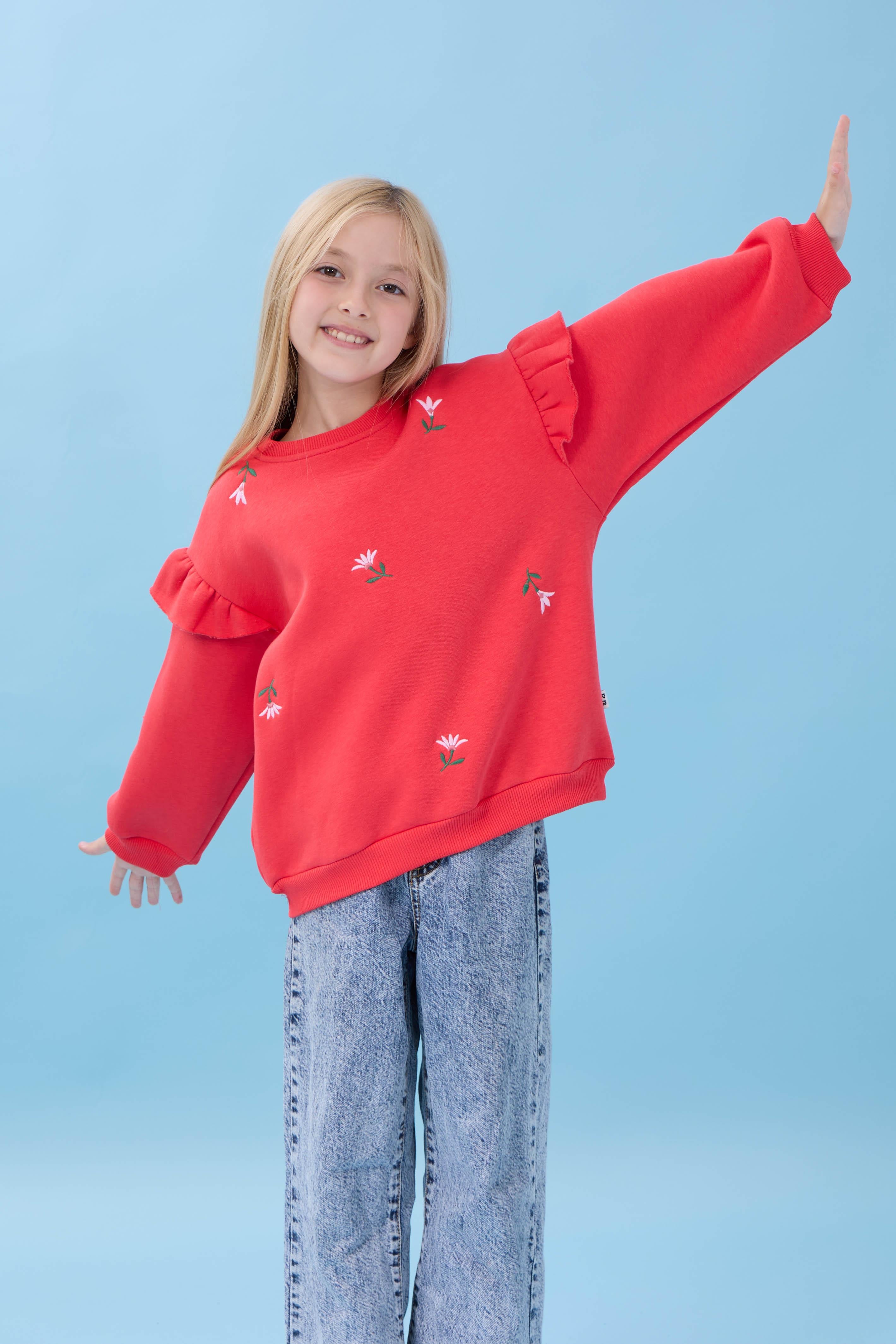 Kız Çocuk Fırfır Detaylı Çiçek İşlemeli Şardonlu Oversize Sweatshirt - Nar Çiçeği