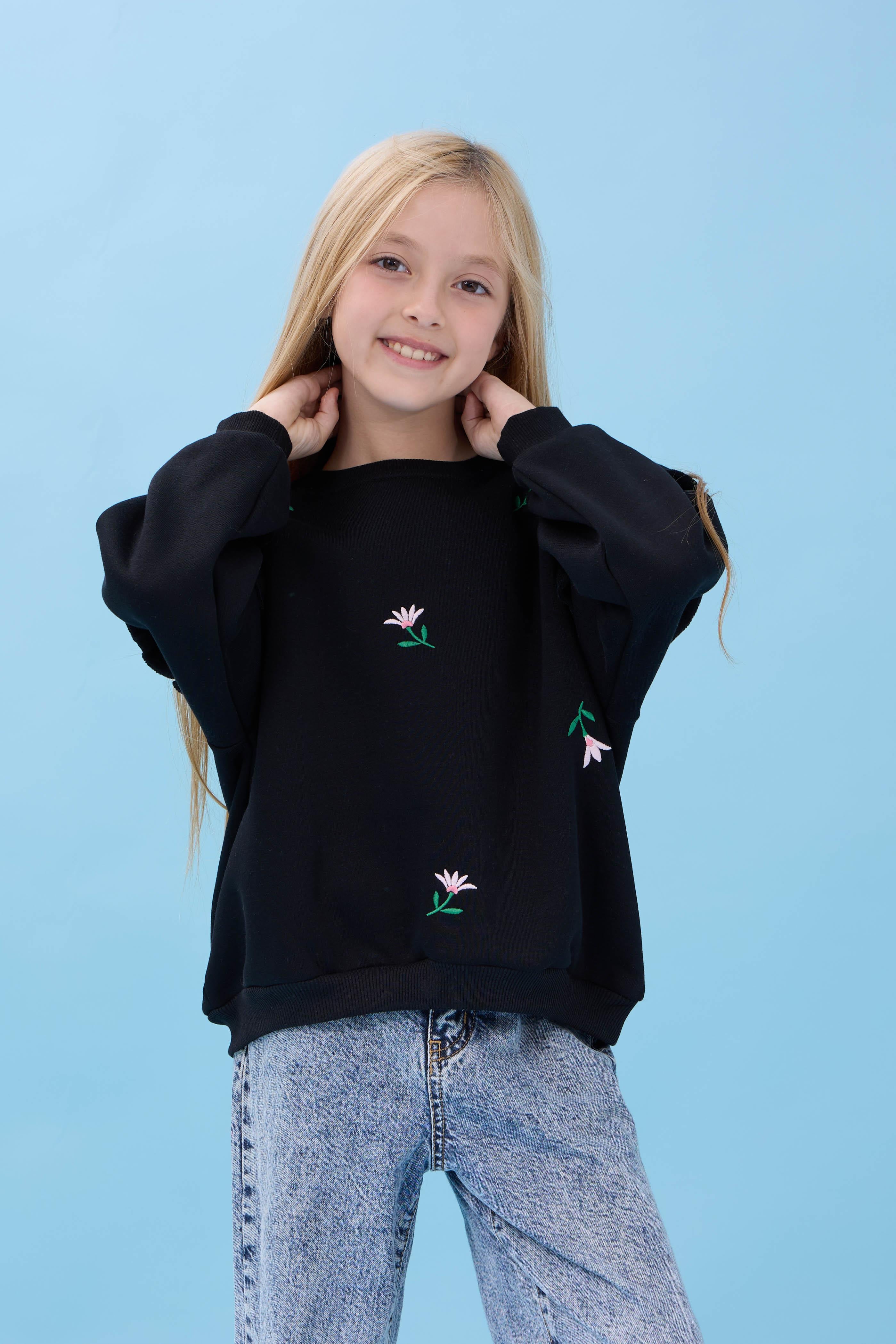 Kız Çocuk Fırfır Detaylı Çiçek İşlemeli Şardonlu Oversize Sweatshirt - Siyah