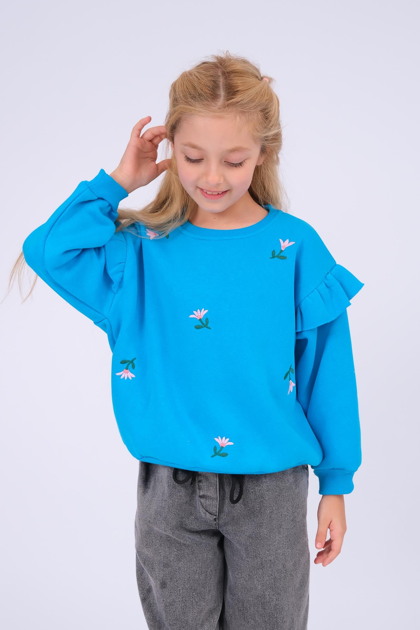 Kız Çocuk Fırfır Detaylı Çiçek İşlemeli Şardonlu Oversize Sweatshirt - Turkuaz