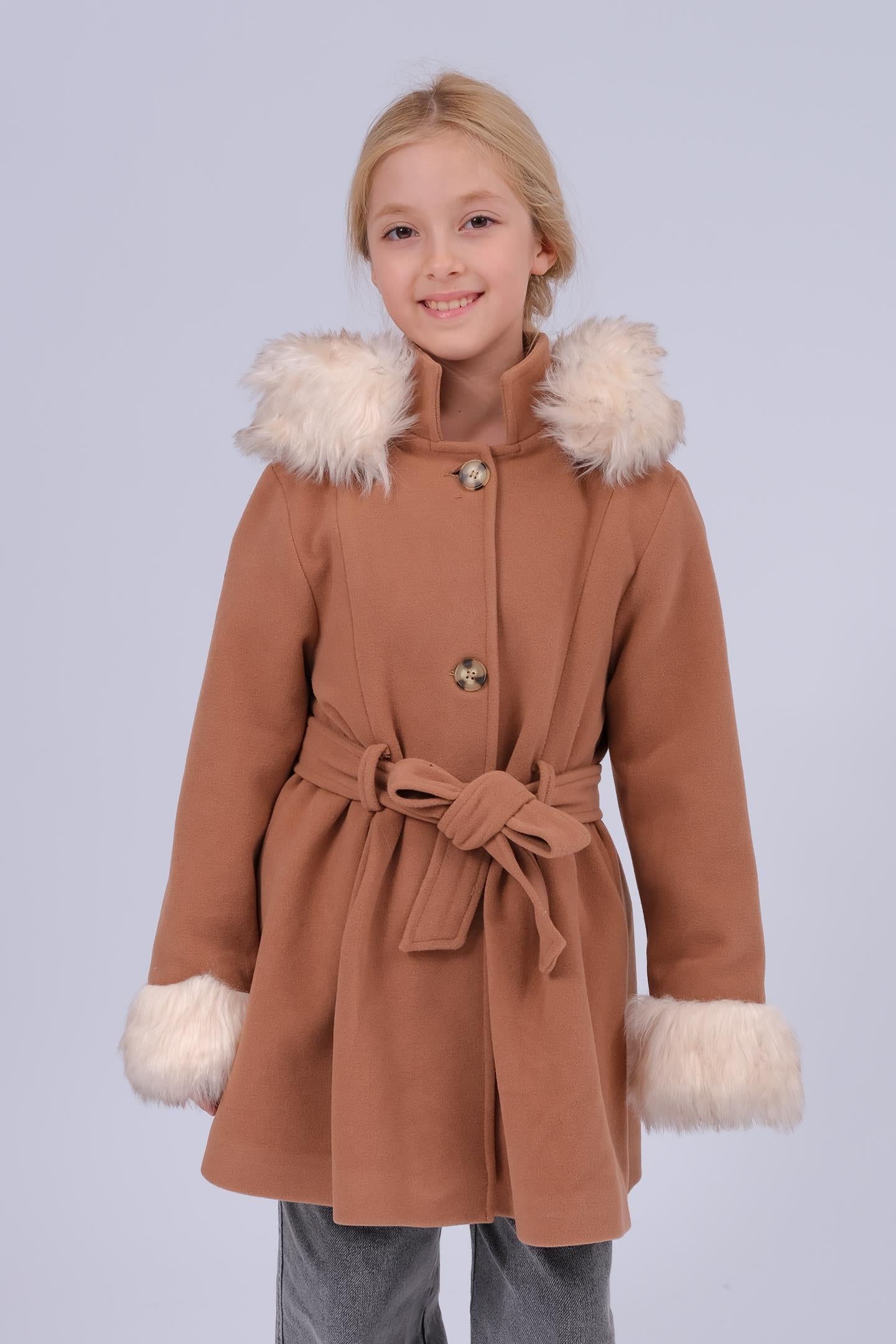 Kız Çocuk Kürk Detaylı Kapüşonlu Kuşaklı Kaşe Kaban
