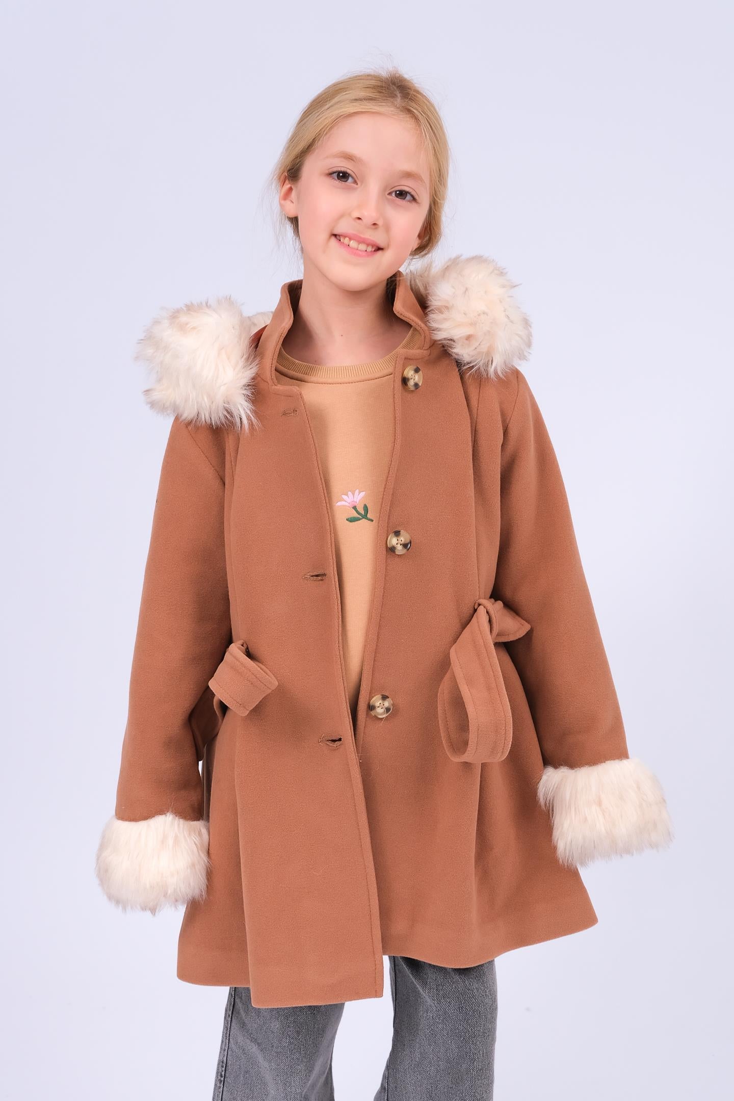 Kız Çocuk Kürk Detaylı Kapüşonlu Kuşaklı Kaşe Kaban