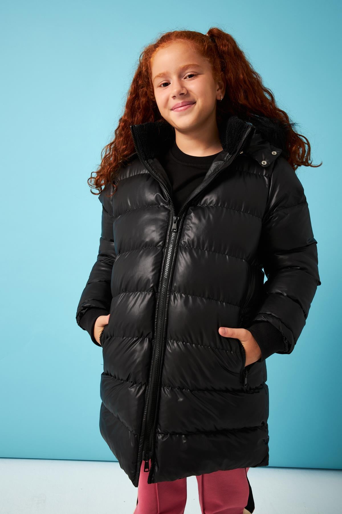 Kürk Kapüşonlu Kız Çocuk Mont Siyah - Perendi