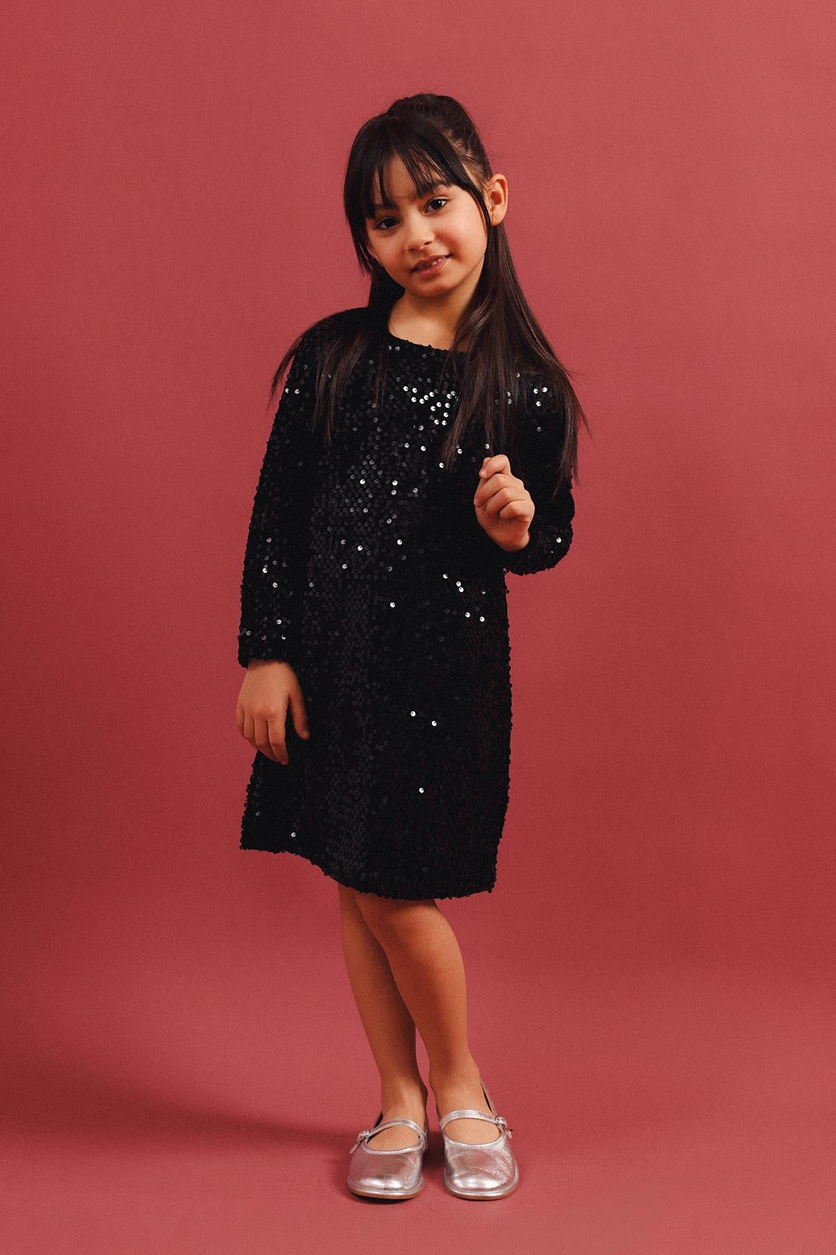 Kız Çocuk Pullu Uzun Kollu Kadife Elbise – Broş Hediyeli Özel Gün Bayramlık Elbise