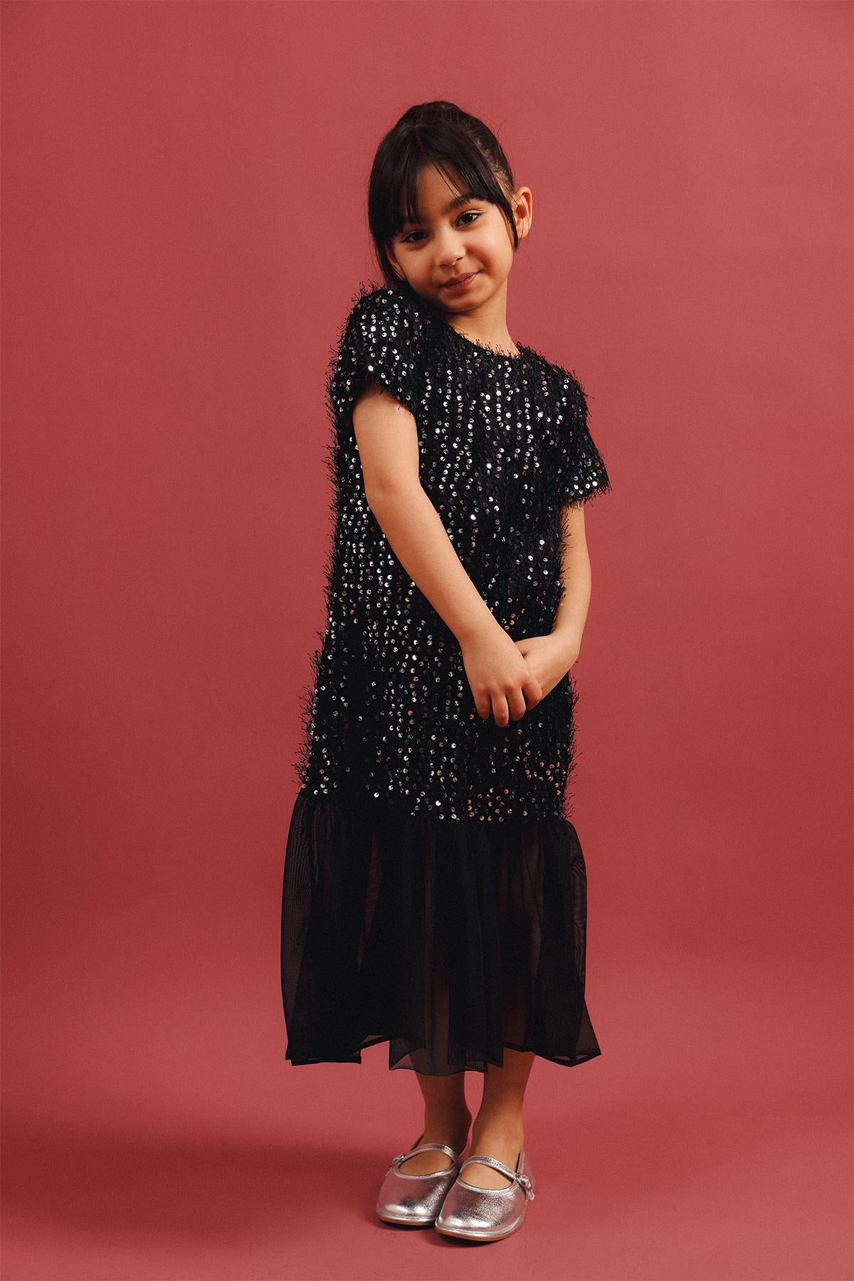 Kız Çocuk Pullu Saçaklı Tül Detaylı Uzun Elbise – Özel Gün Bayramlık Elbise