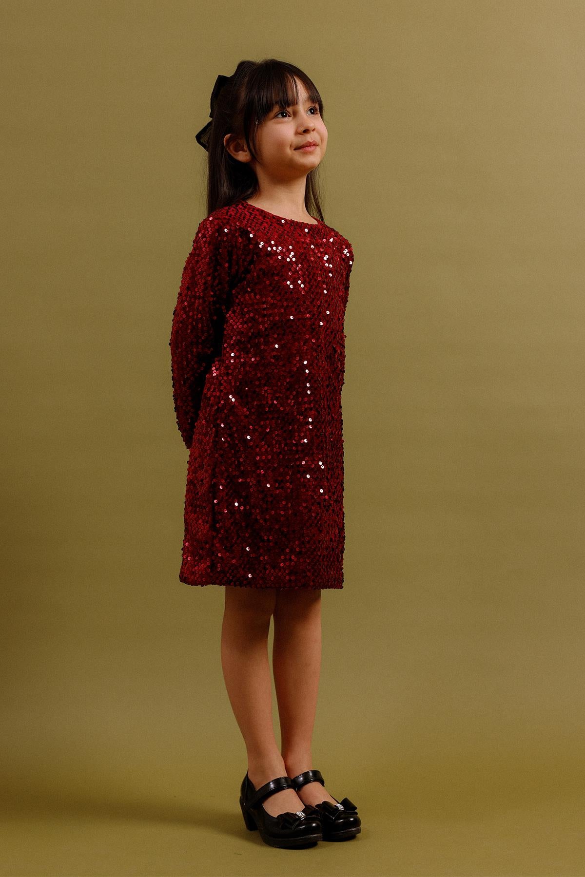 Kız Çocuk Pullu Uzun Kollu Kadife Elbise – Broş Hediyeli Özel Gün Bayramlık Elbise