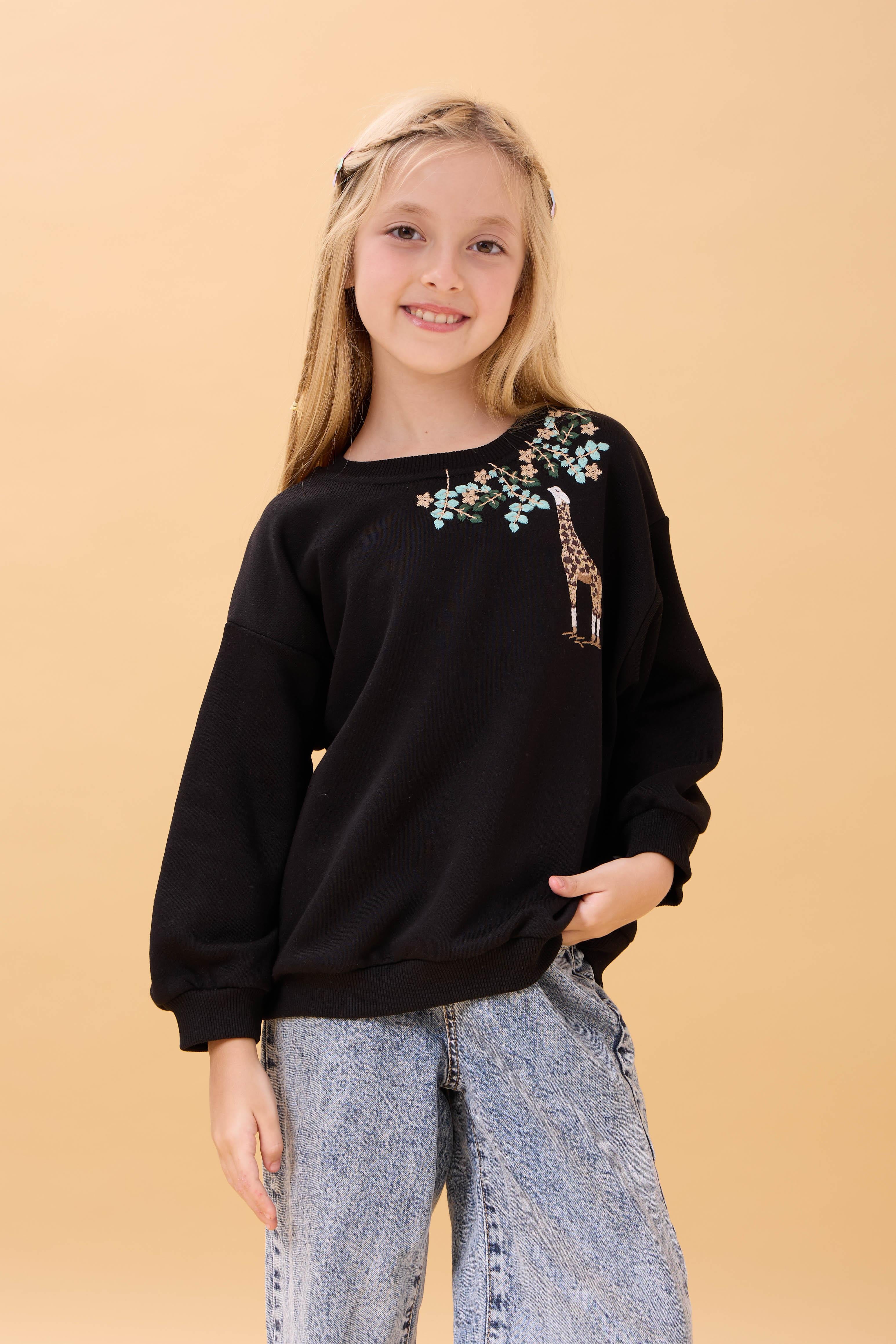 Kız Çocuk Zürafa Nakışlı Mevsimlik Oversize Sweatshirt – Siyah