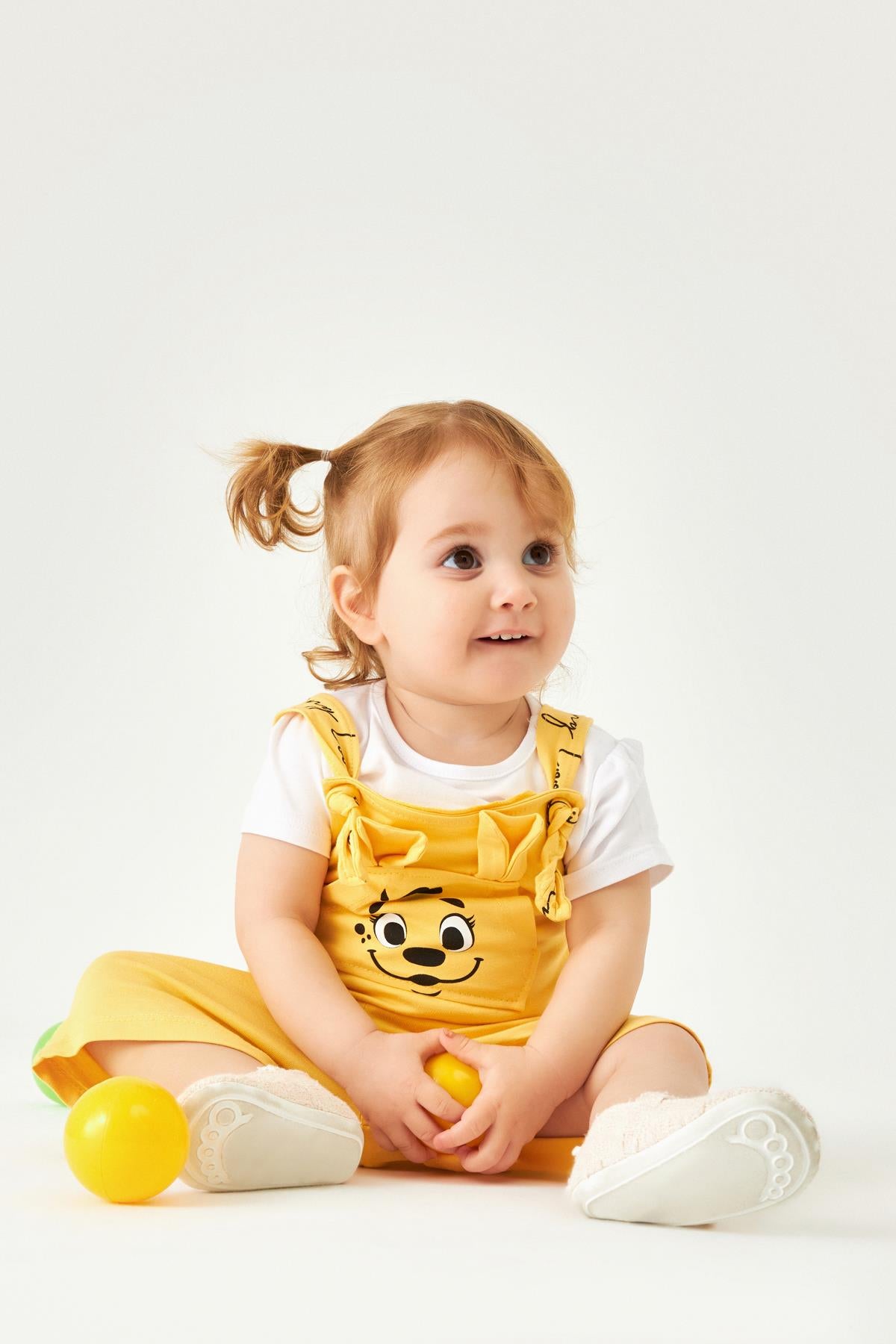 Köpekçik Baskılı Kulaklı Kanguru Cepli Kız Çocuk Tulum Sarı - Perendi