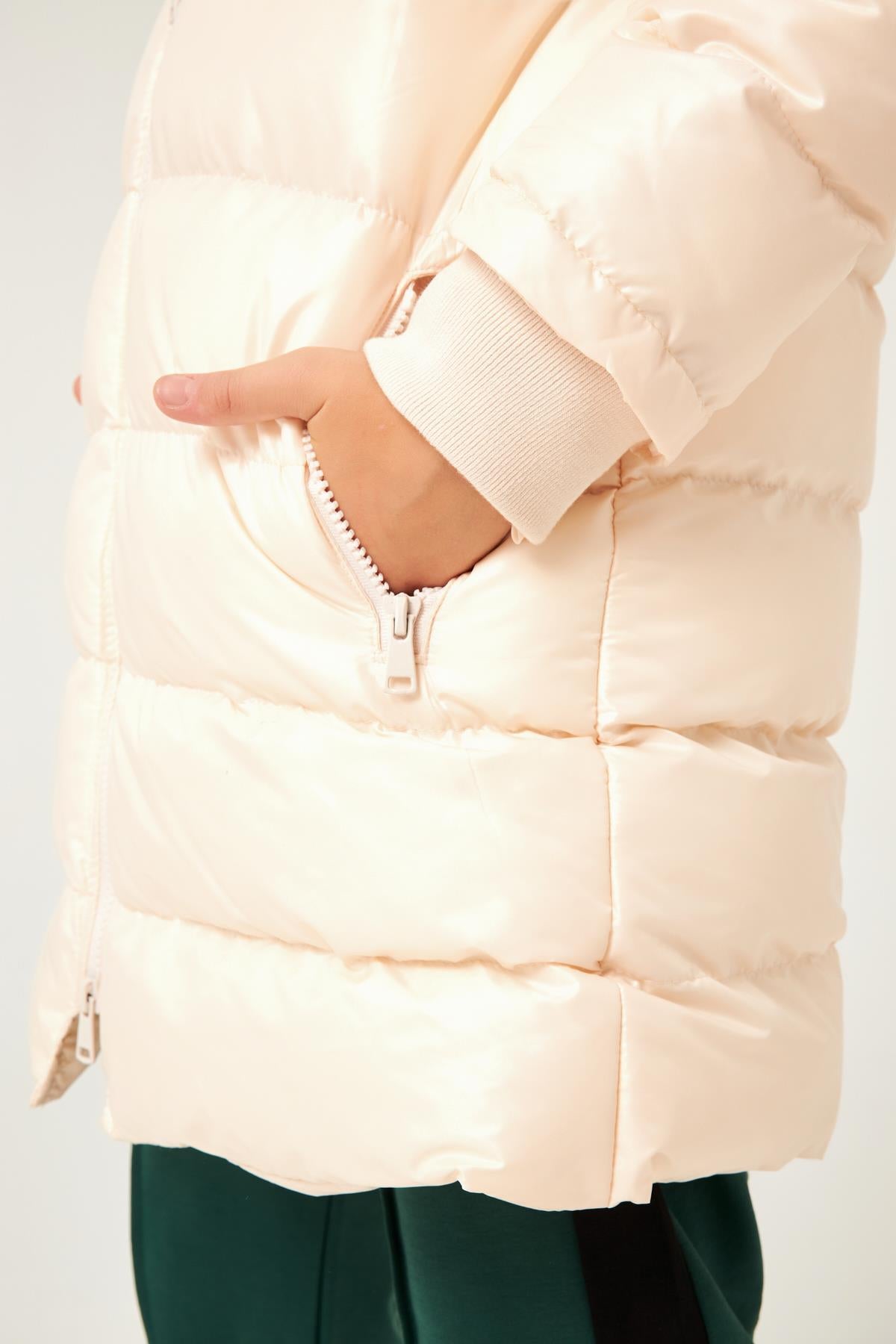 Kürk Kapüşonlu Kız Çocuk Mont