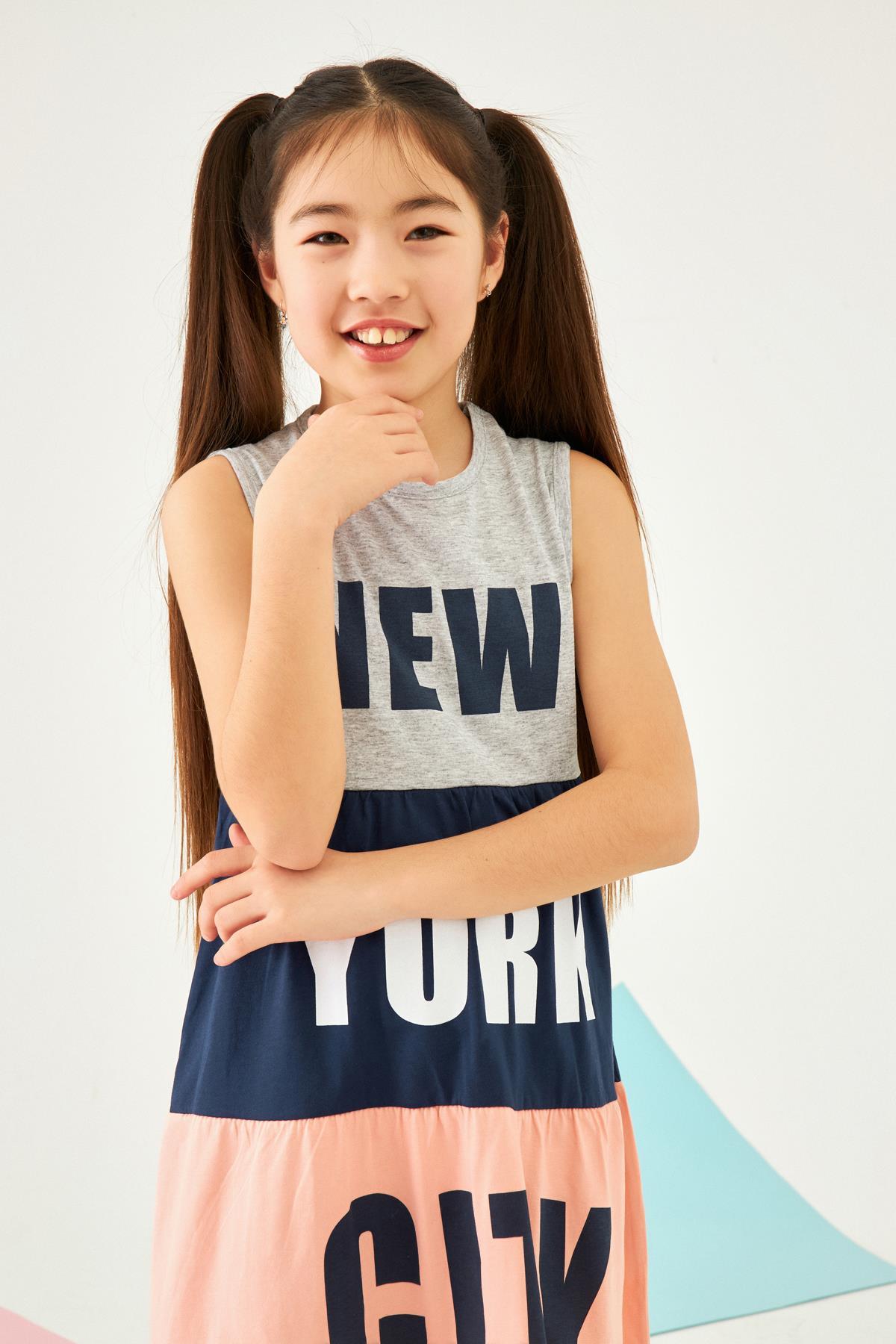 New York Baskılı Üç Parçalı Büzgülü Kız Çocuk Elbise