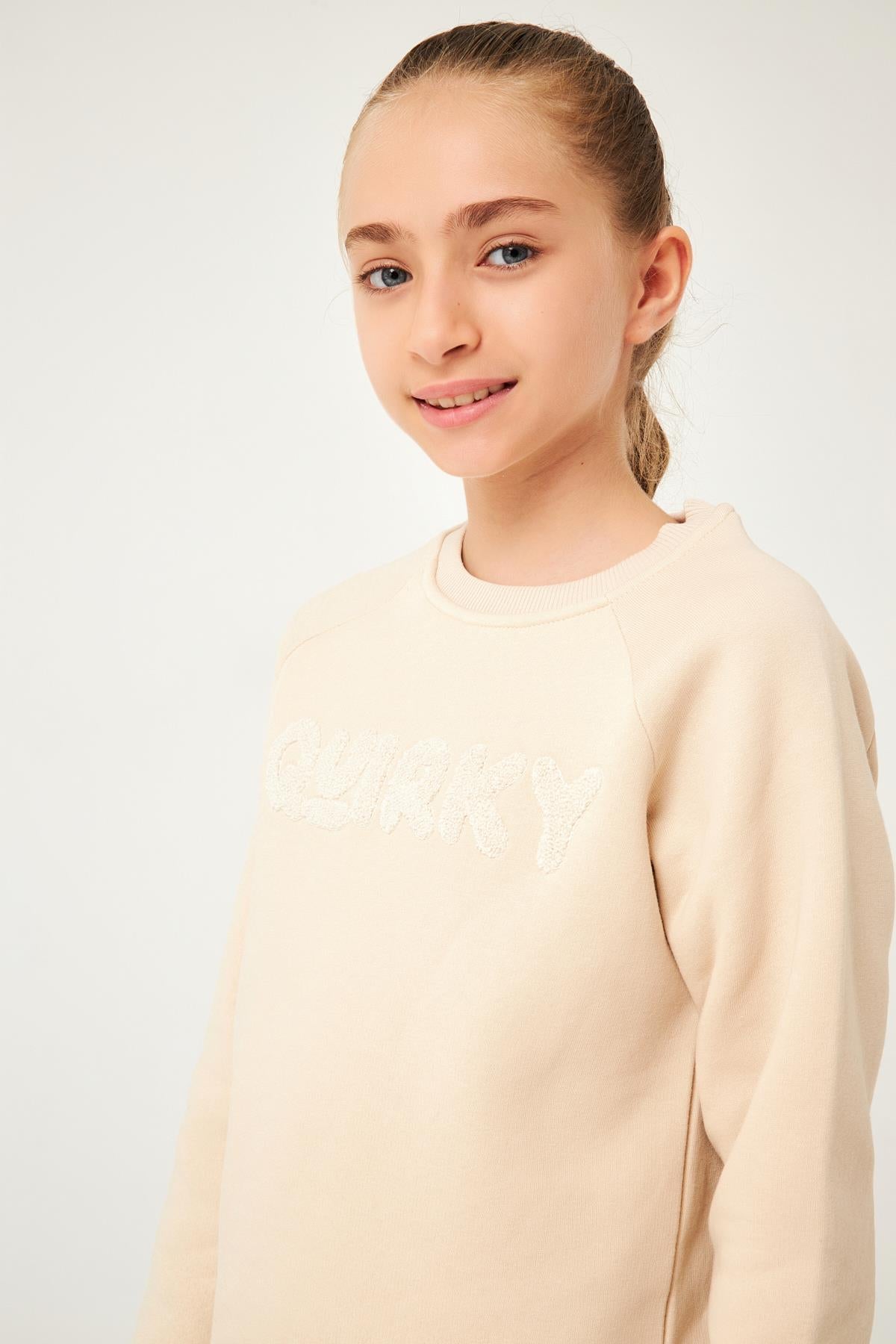 Regular Fit Bisiklet Yaka Süzene Nakışlı Unisex Çocuk Sweatshirt Bej - Perendi