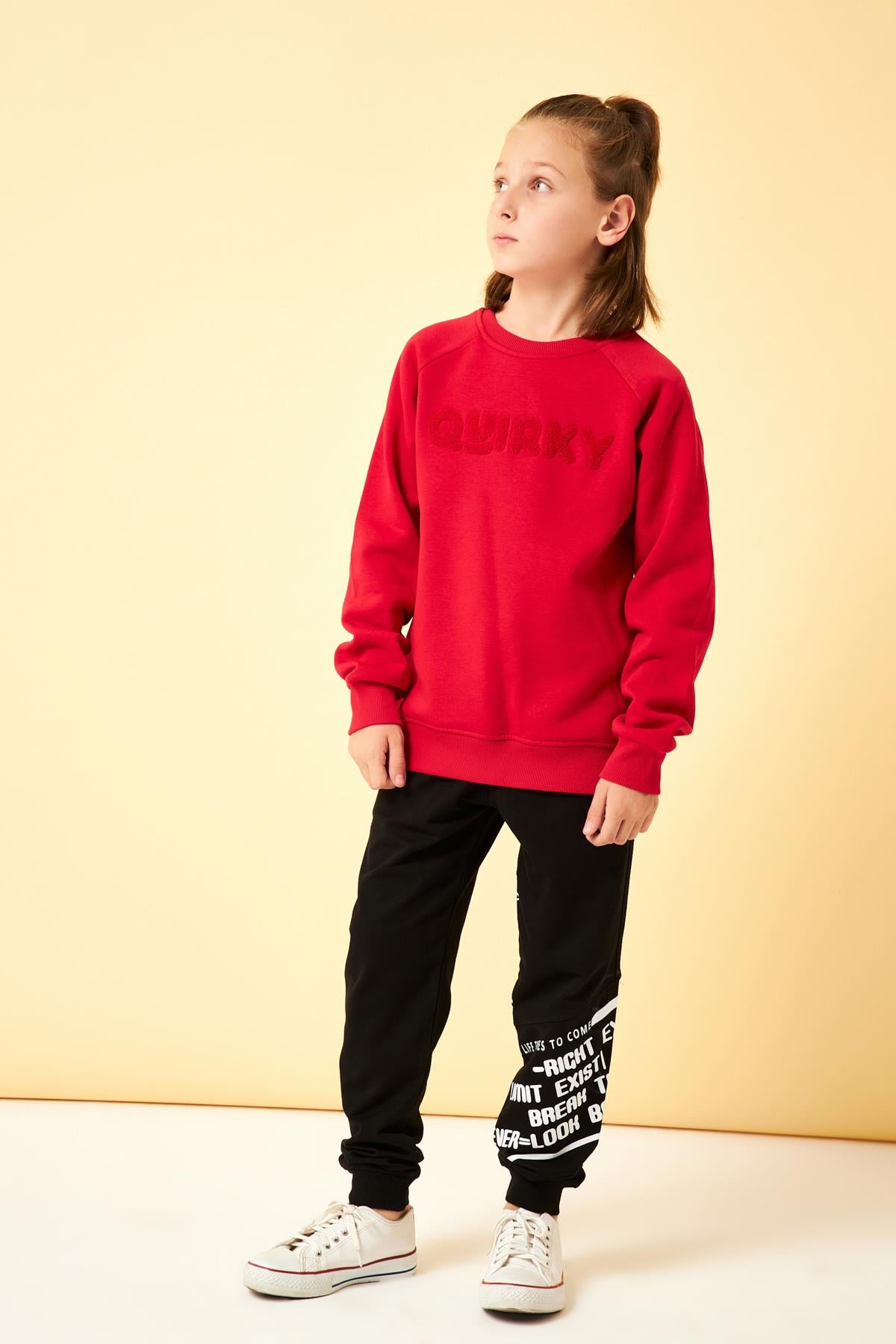 Regular Fit Bisiklet Yaka Süzene Nakışlı Unisex Çocuk Sweatshirt Kırmızı - Perendi