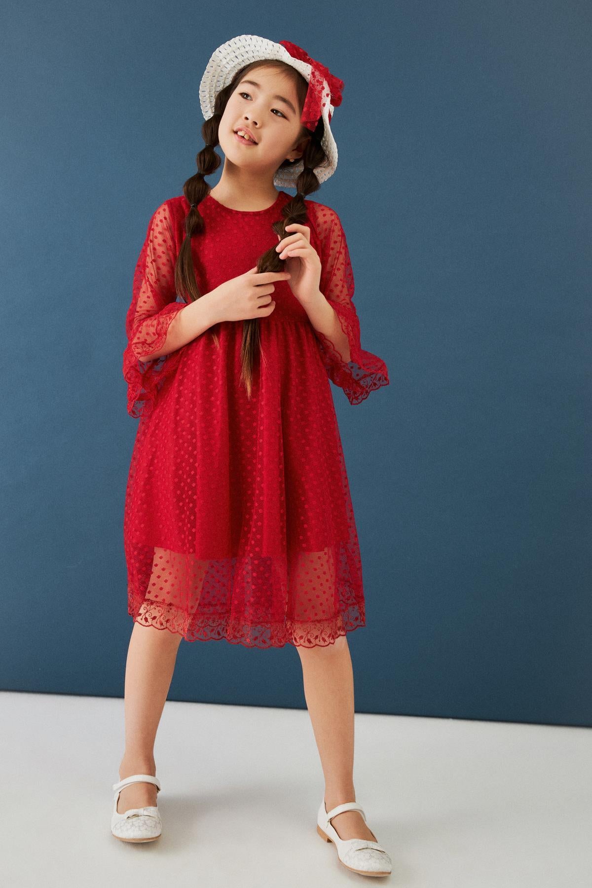 Şapka ve Kemer Detaylı Kız Çocuk Elbise