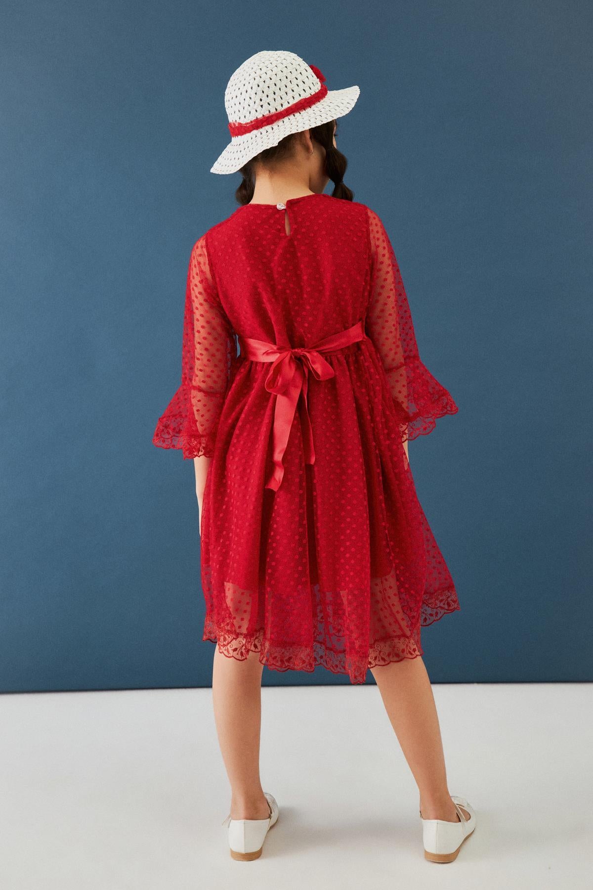 Şapka ve Kemer Detaylı Kız Çocuk Elbise