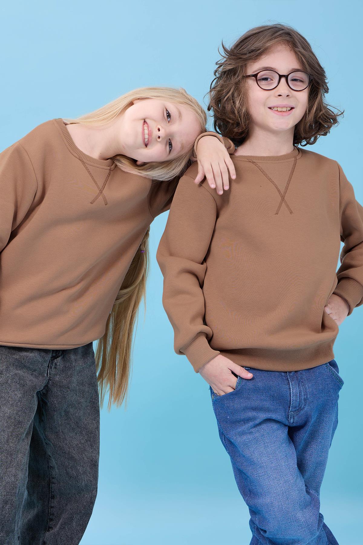 Unisex Basic Bisiklet Yaka Şardonlu Kışlık Sweatshirt - Sütlü Kahve