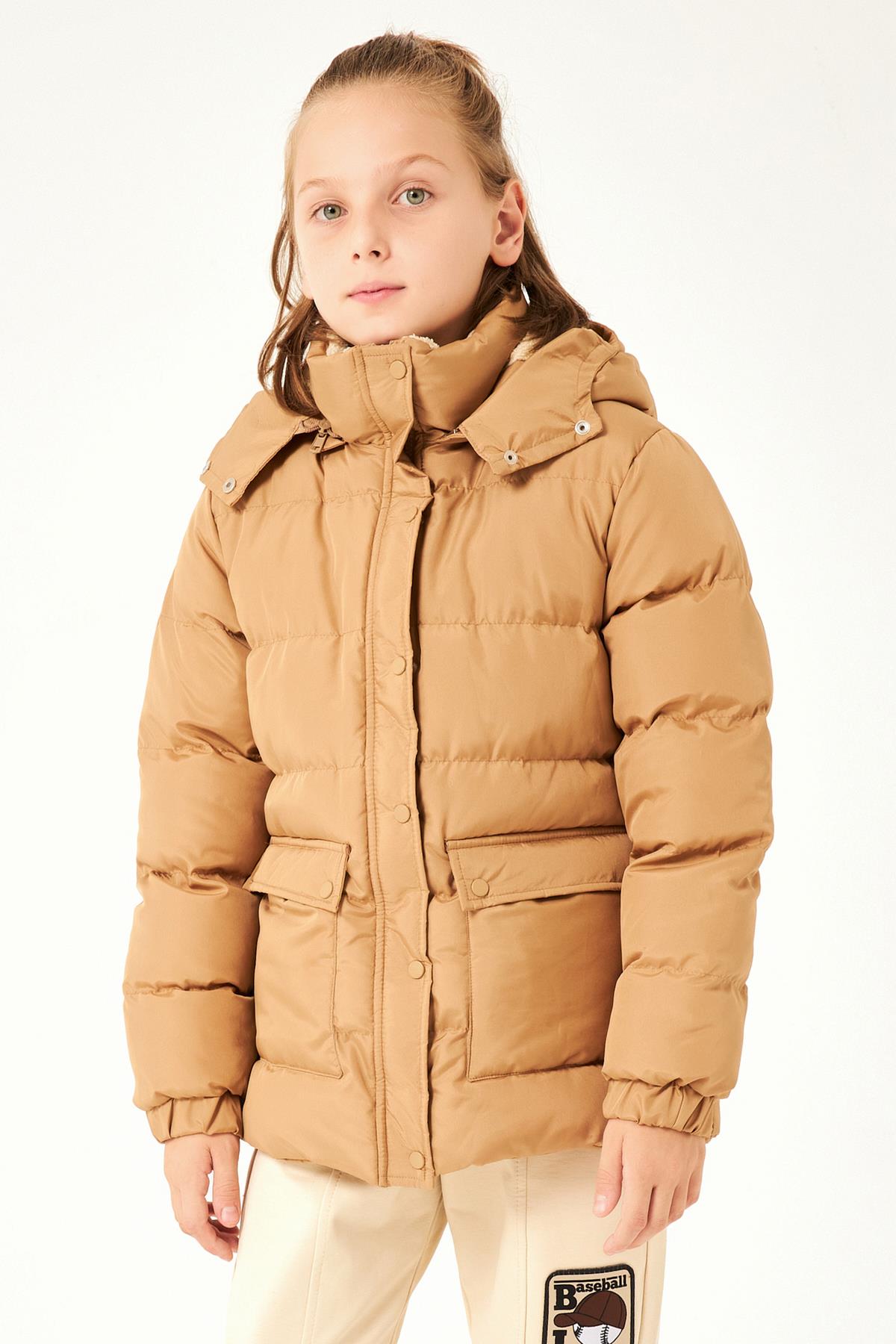 Cep Detaylı Kapüşonlu Unisex Çocuk Mont Kahverengi - Perendi