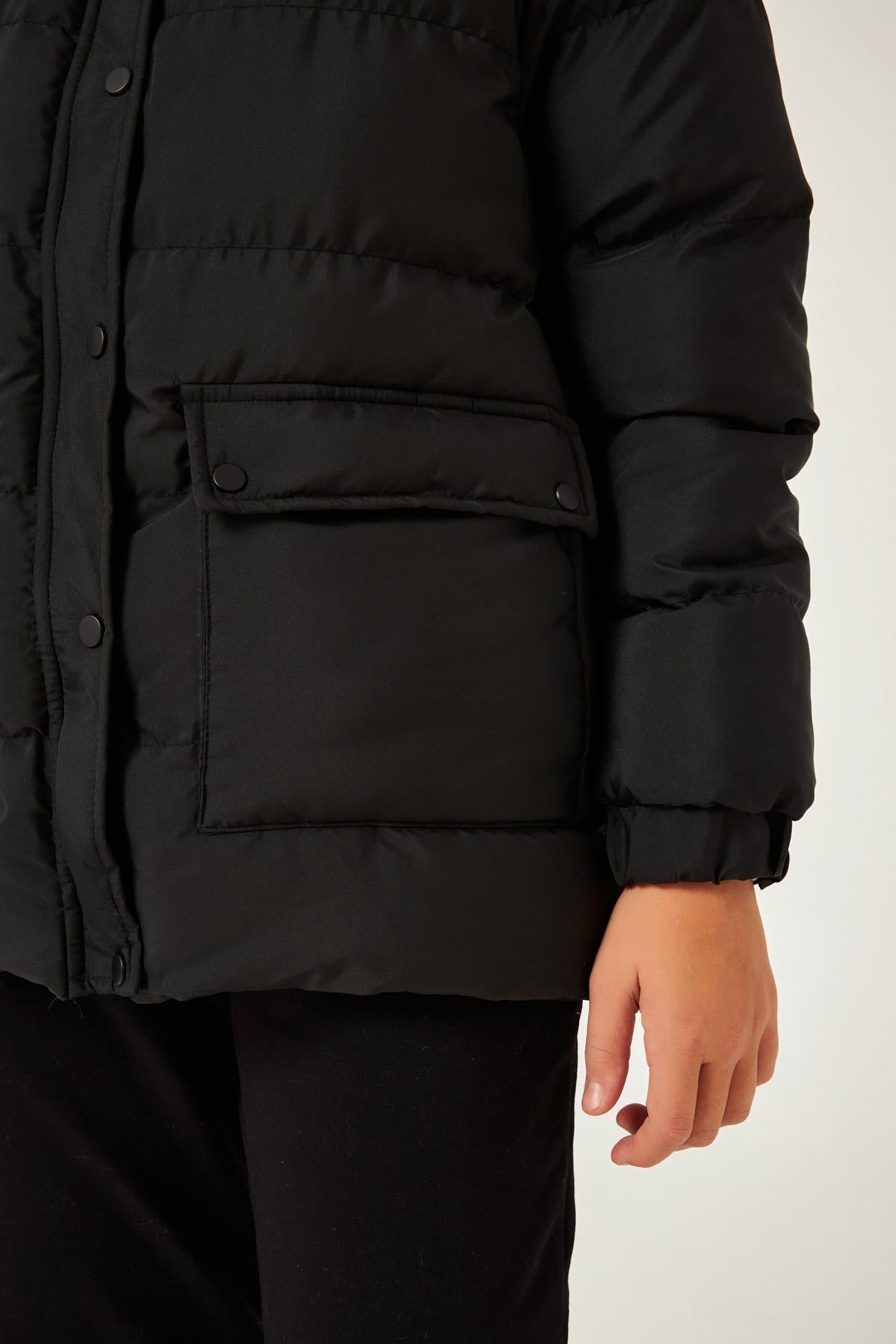 Cep Detaylı Kapüşonlu Unisex Çocuk Mont Siyah - Perendi