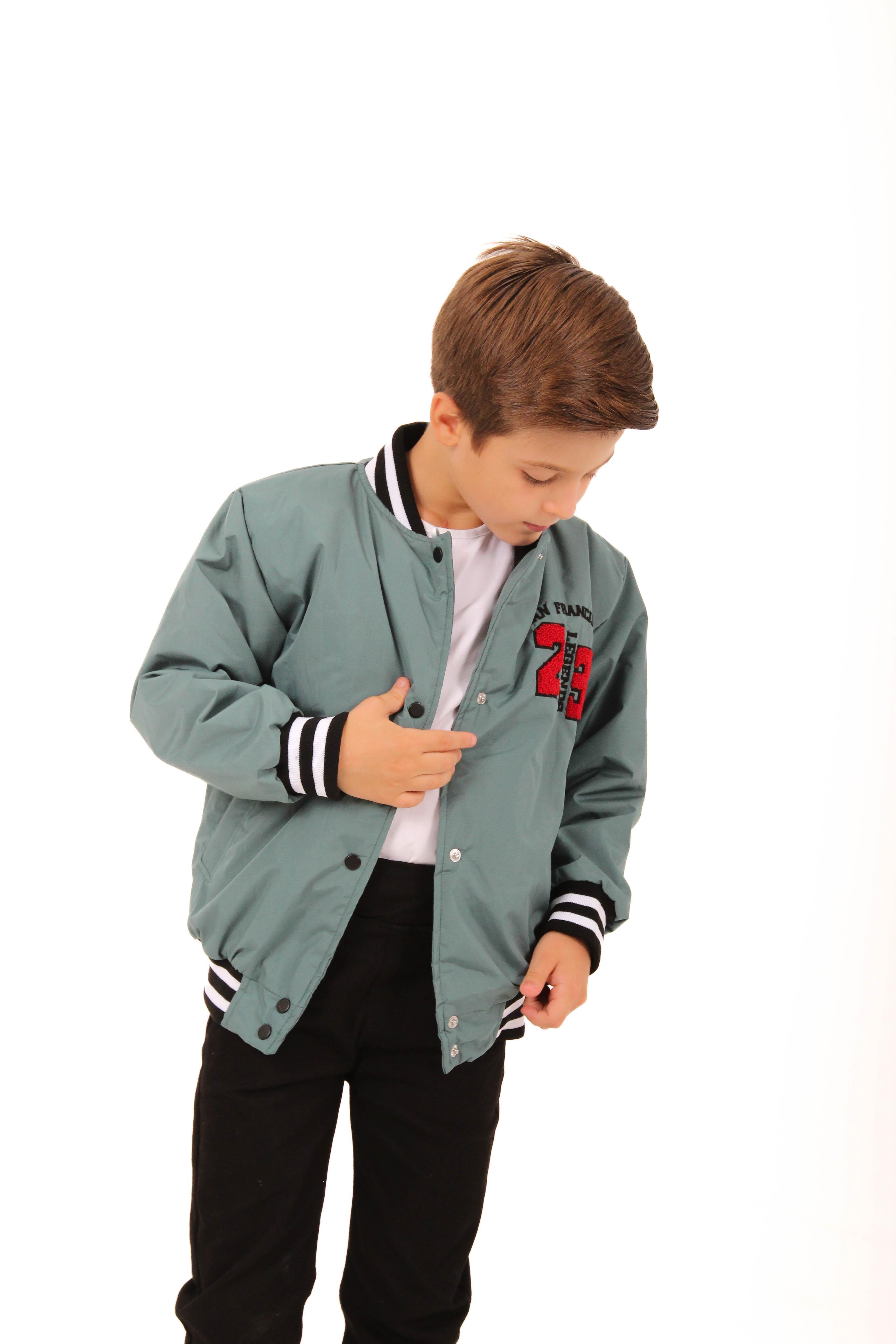 28 Nakışlı Erkek Çocuk Bomber Ceket