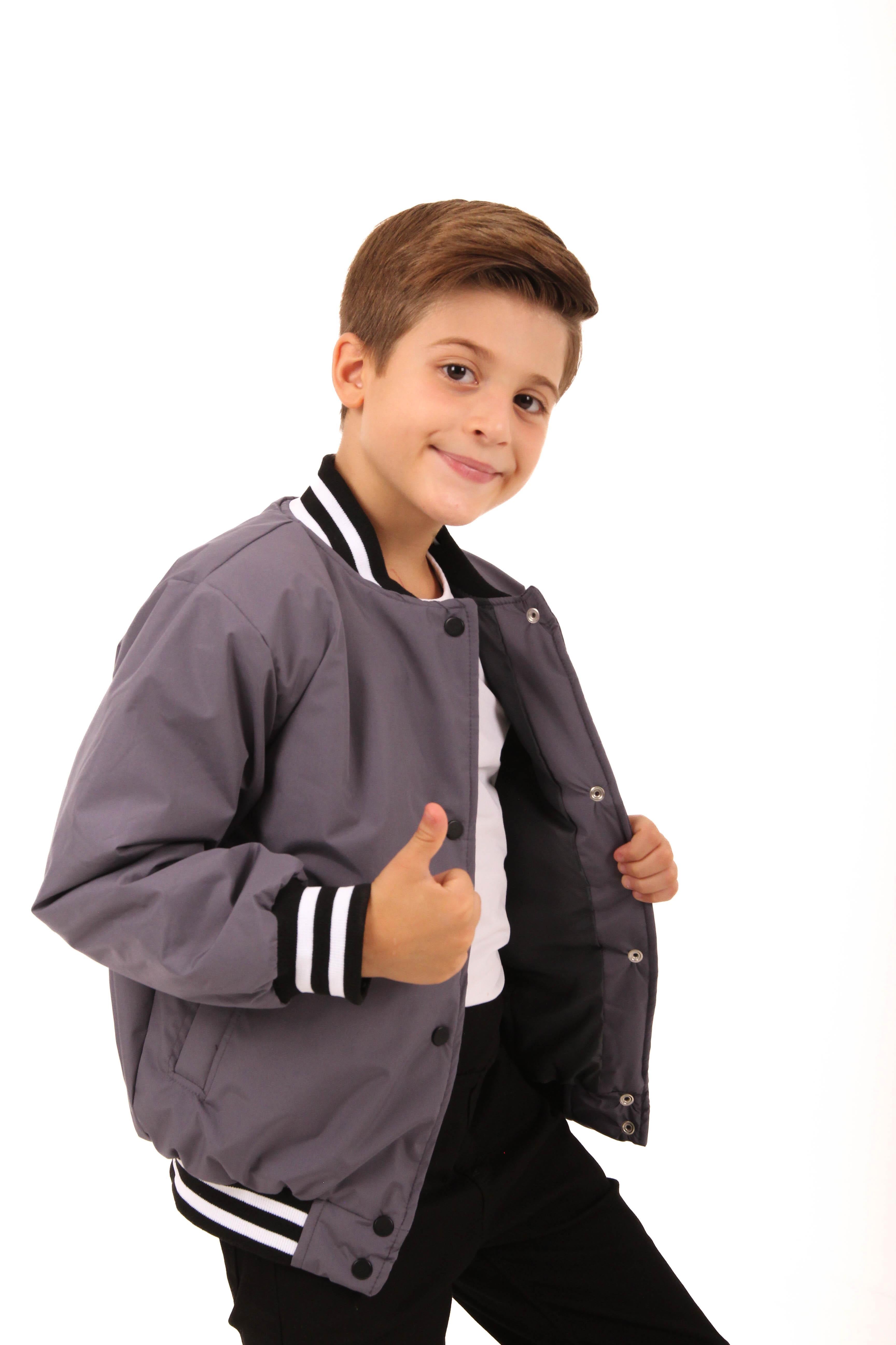 28 Nakışlı Erkek Çocuk Bomber Ceket