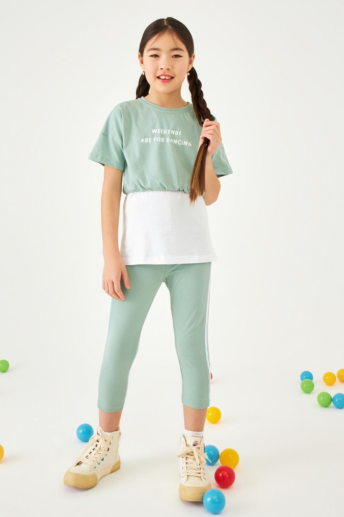 Baskılı Şerit Detaylı Atletli ve Taytlı Kız Çocuk Üçlü Takım