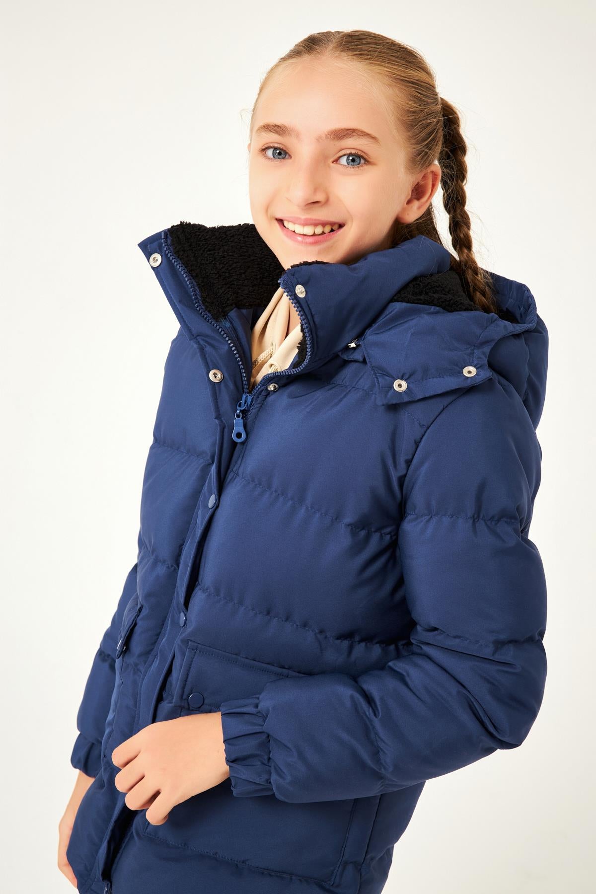 Cep Detaylı Kapüşonlu Unisex Çocuk Mont