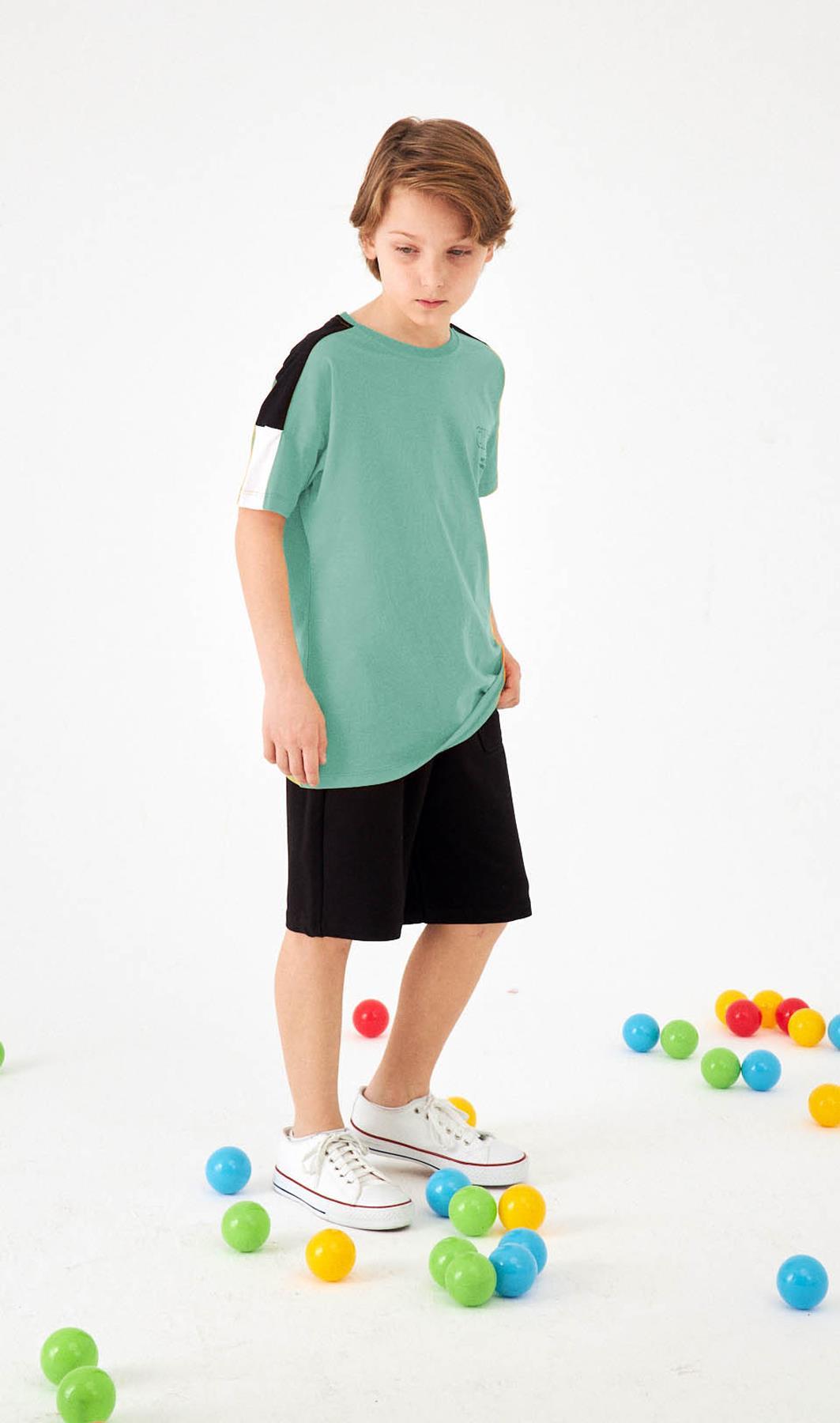 Choices Baskılı Kol Garnili Erkek Çocuk Şortlu Takım