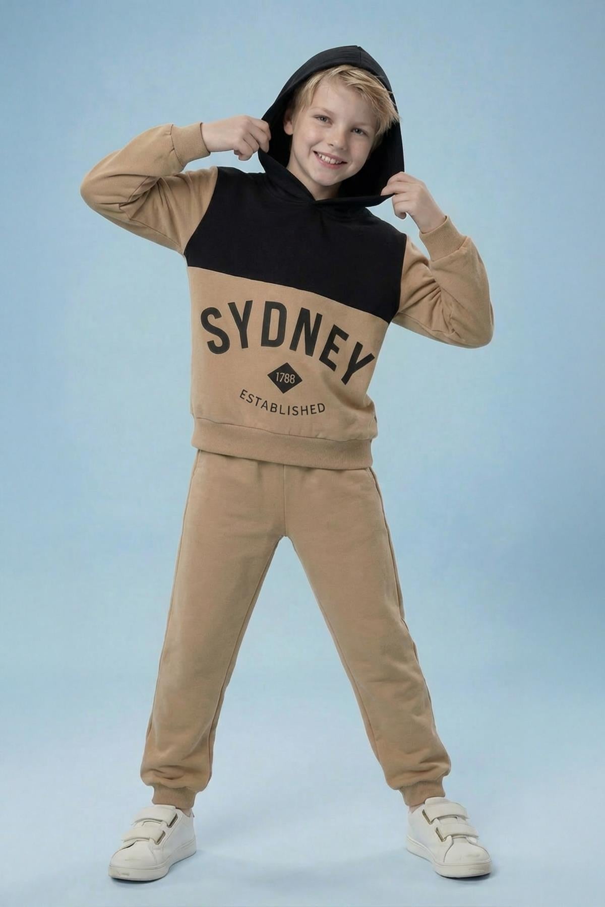 Erkek Çocuk Baskı Detaylı Kapüşonlu Kışlık Eşofman Takımı