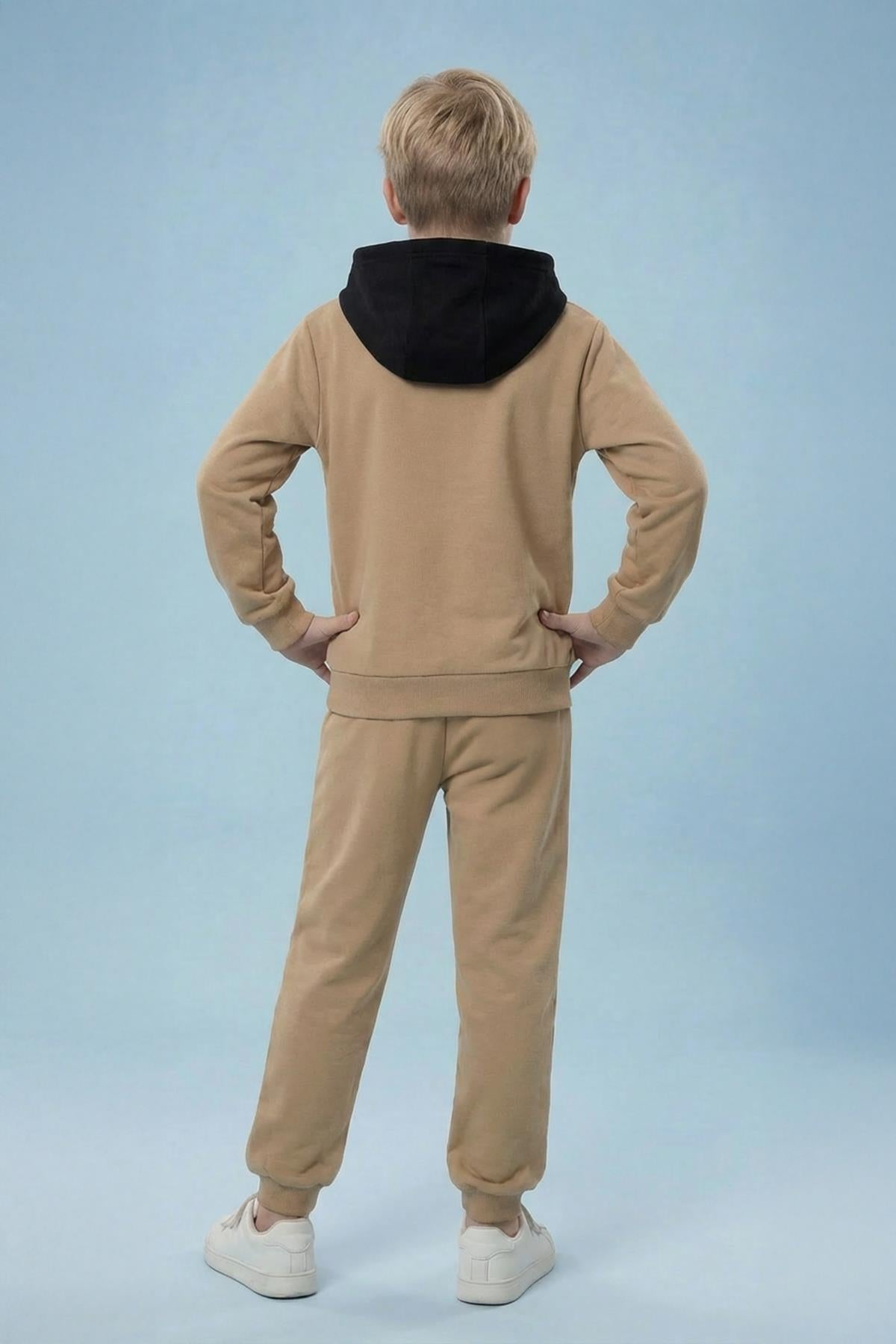Erkek Çocuk Baskı Detaylı Kapüşonlu Kışlık Eşofman Takımı