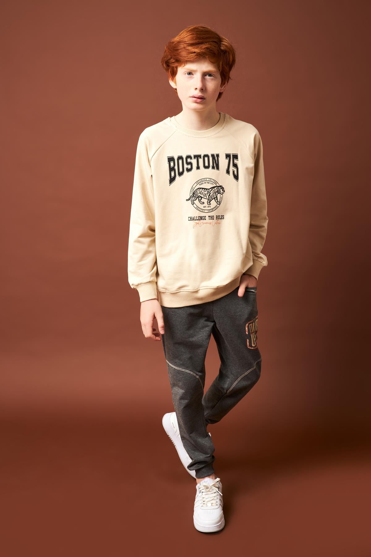 Boston Baskılı Erkek Çocuk Sweatshirt Taş